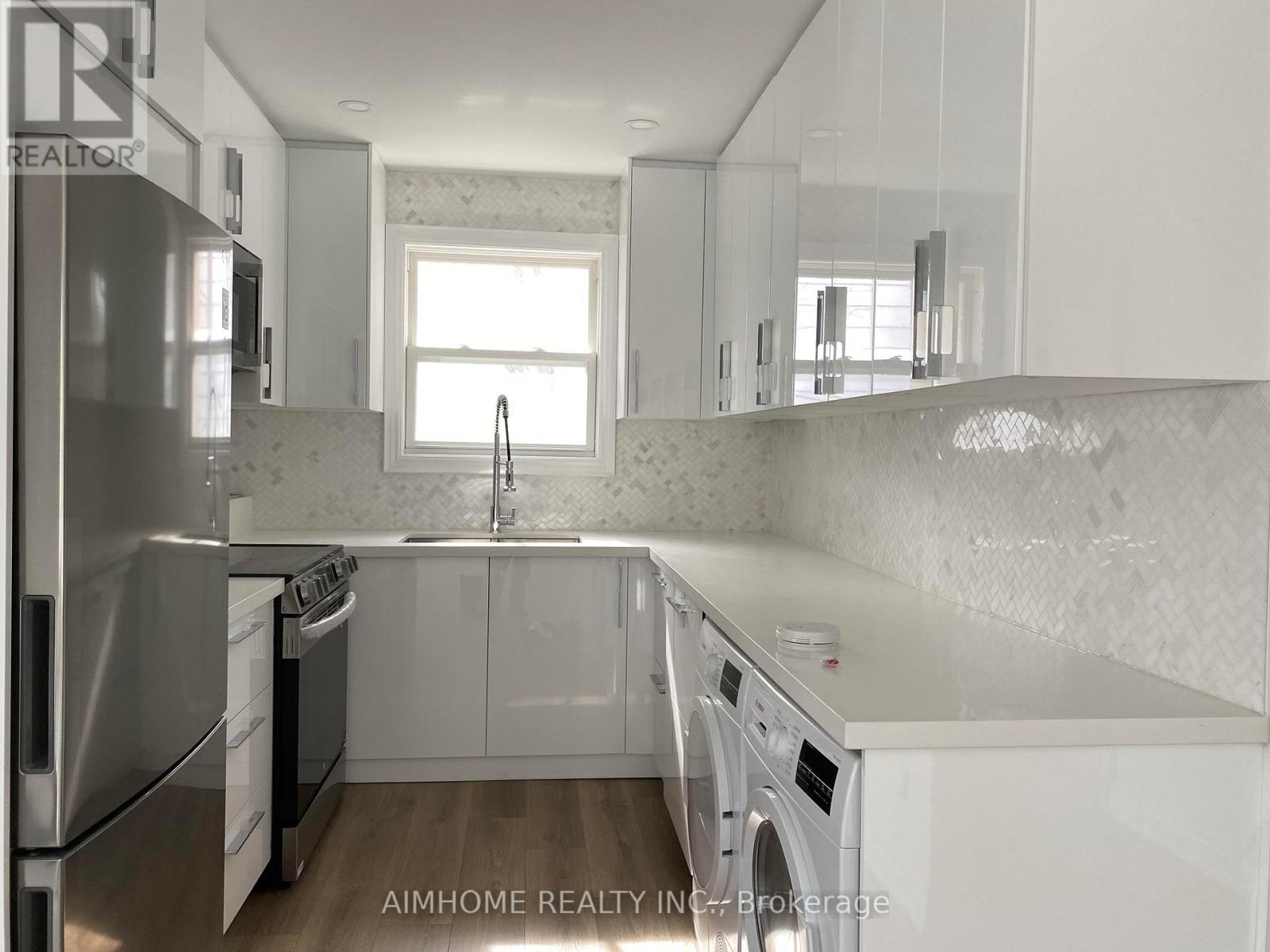 (Main) - 108 Steeles Avenue E, Markham, Ontario  L3T 1A4 - Photo 6 - N12526138