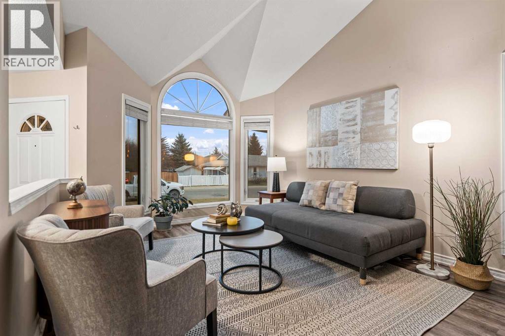 43 Sunset Crescent, Okotoks, Alberta  T1S 1P3 - Photo 2 - A2267944