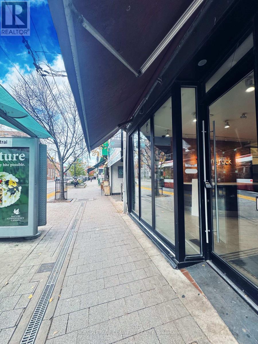 139 Roncesvalels Avenue, Toronto, Ontario  M6R 2L2 - Photo 4 - W12526128