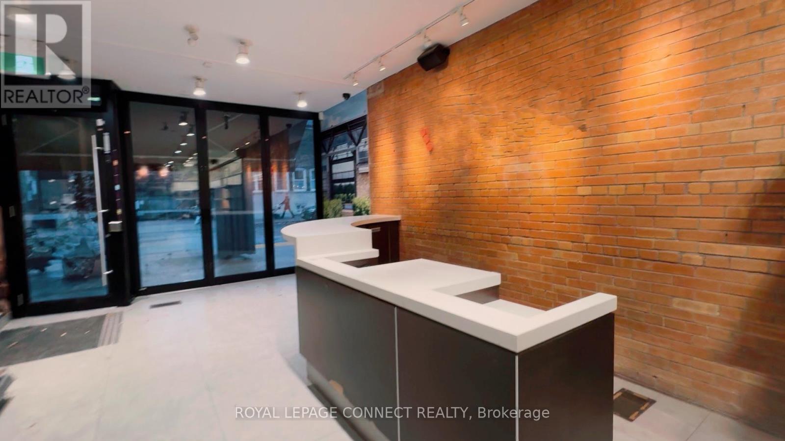 139 Roncesvalels Avenue, Toronto, Ontario  M6R 2L2 - Photo 7 - W12526128