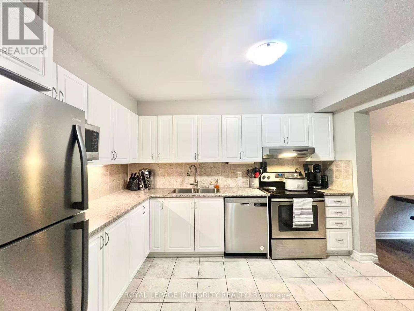 518 Paine Avenue, Ottawa, Ontario  K2T 0K7 - Photo 15 - X12526154