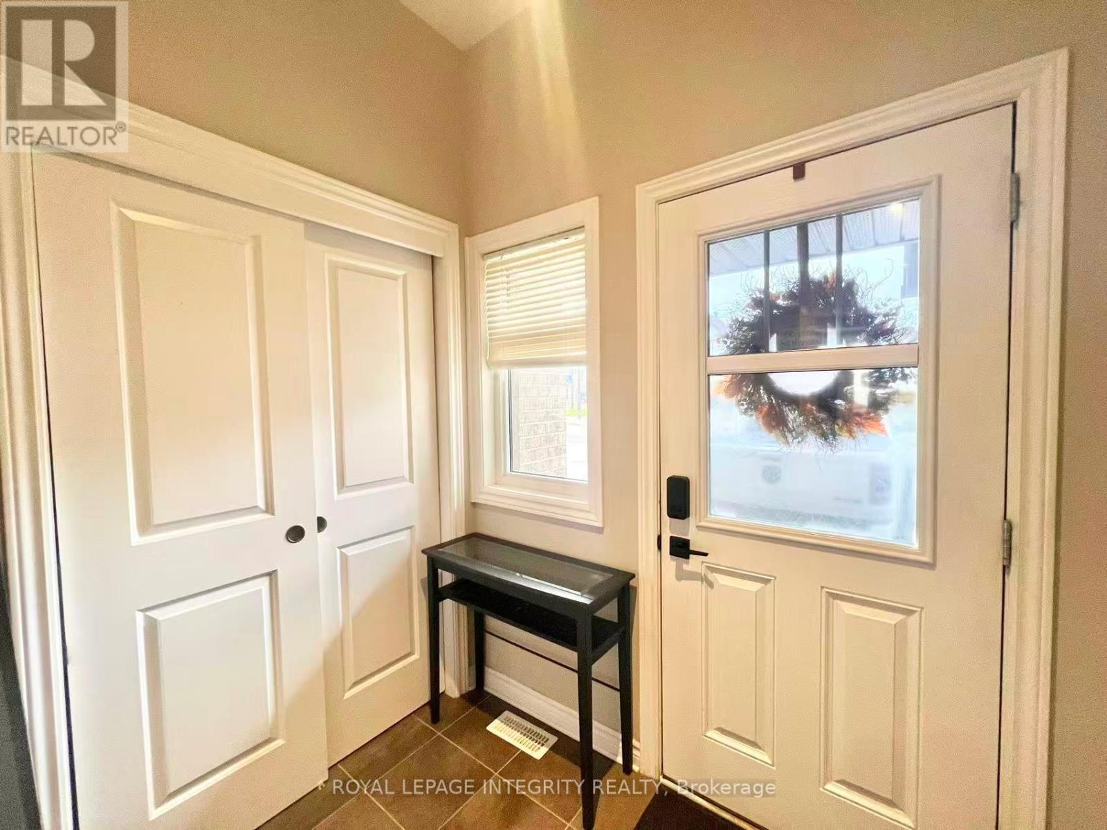 518 Paine Avenue, Ottawa, Ontario  K2T 0K7 - Photo 2 - X12526154