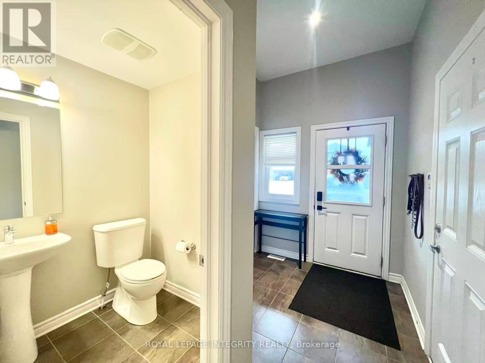 518 Paine Avenue, Ottawa, Ontario  K2T 0K7 - Photo 5 - X12526154