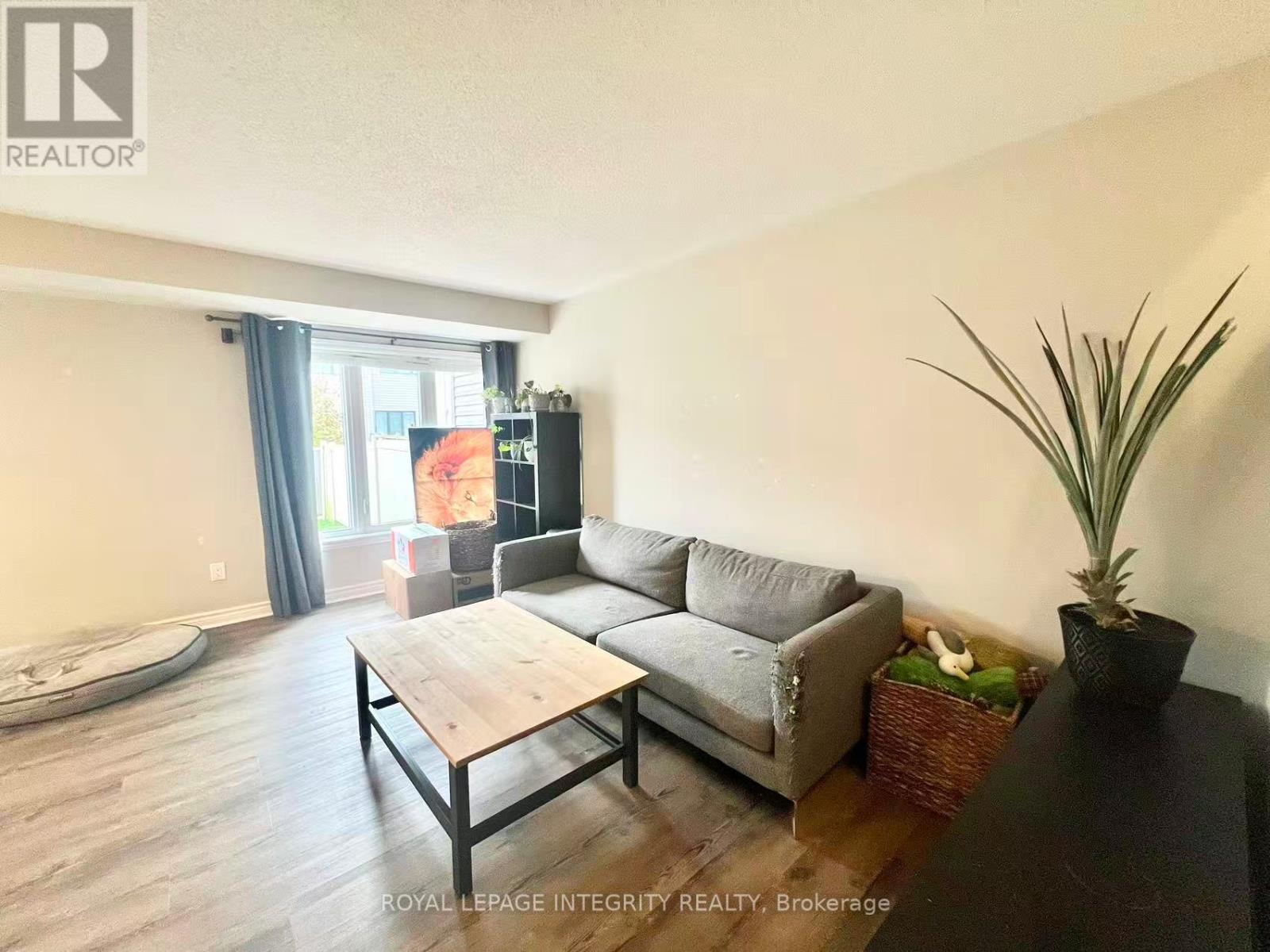 518 Paine Avenue, Ottawa, Ontario  K2T 0K7 - Photo 7 - X12526154