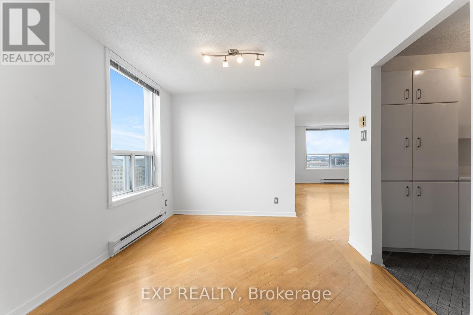 Ph10 - 215 Parkdale Avenue, Ottawa, Ontario  K1Y 4T8 - Photo 13 - X12526158