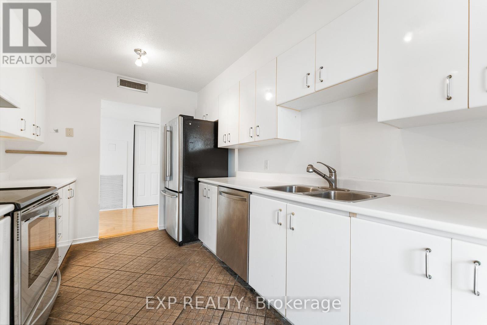 Ph10 - 215 Parkdale Avenue, Ottawa, Ontario  K1Y 4T8 - Photo 14 - X12526158