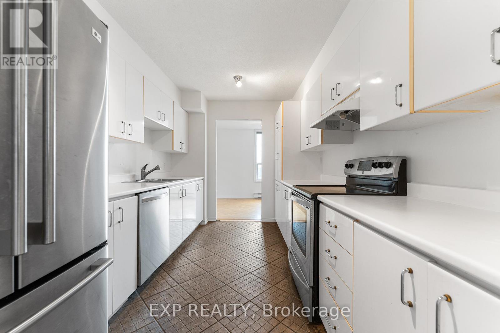 Ph10 - 215 Parkdale Avenue, Ottawa, Ontario  K1Y 4T8 - Photo 15 - X12526158