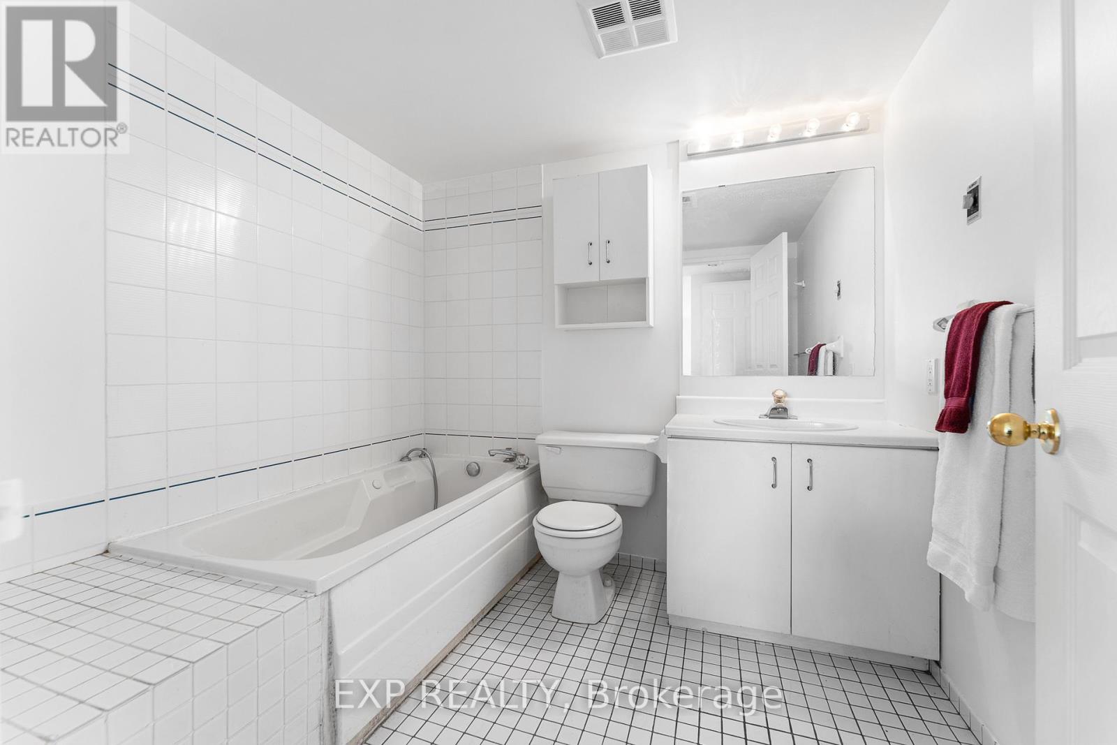 Ph10 - 215 Parkdale Avenue, Ottawa, Ontario  K1Y 4T8 - Photo 24 - X12526158