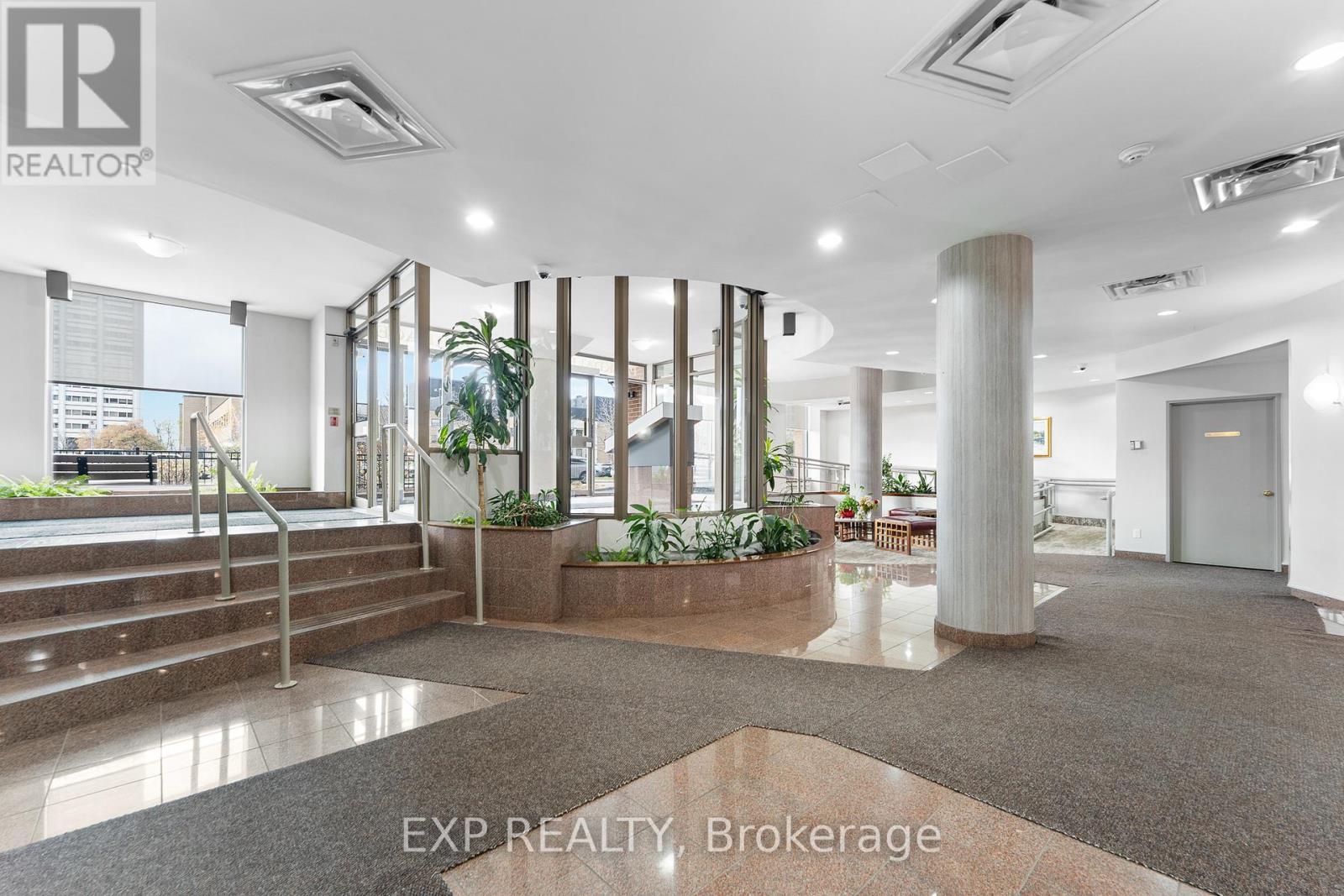 Ph10 - 215 Parkdale Avenue, Ottawa, Ontario  K1Y 4T8 - Photo 3 - X12526158