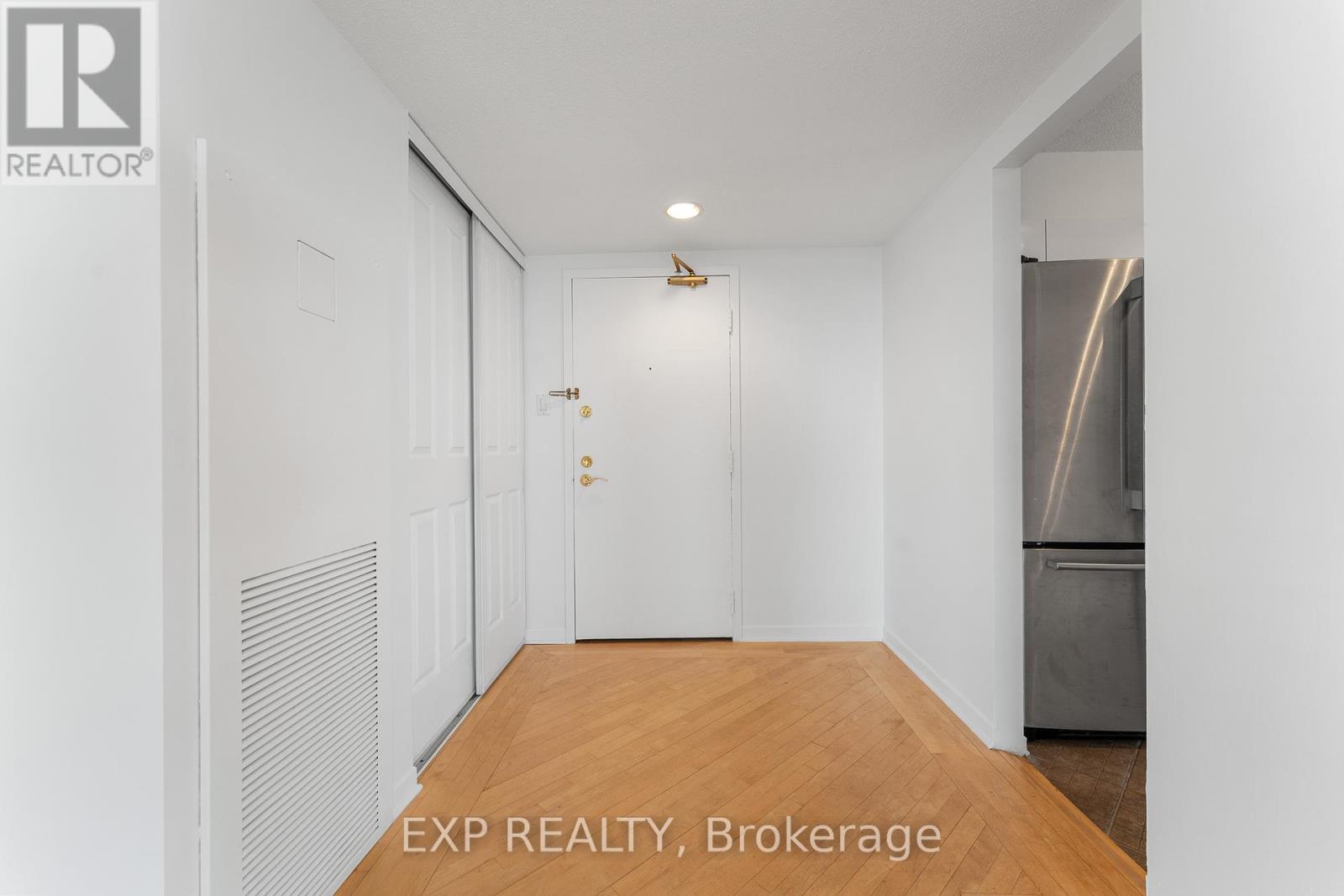 Ph10 - 215 Parkdale Avenue, Ottawa, Ontario  K1Y 4T8 - Photo 6 - X12526158