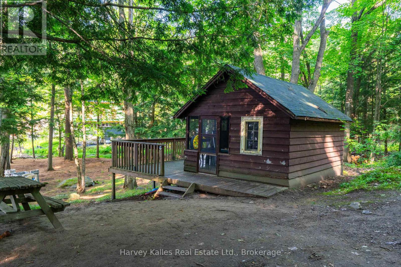 4 - 1254 Barlochan Road, Muskoka Lakes, Ontario P1P 1R2 - Photo 12 - X12264878