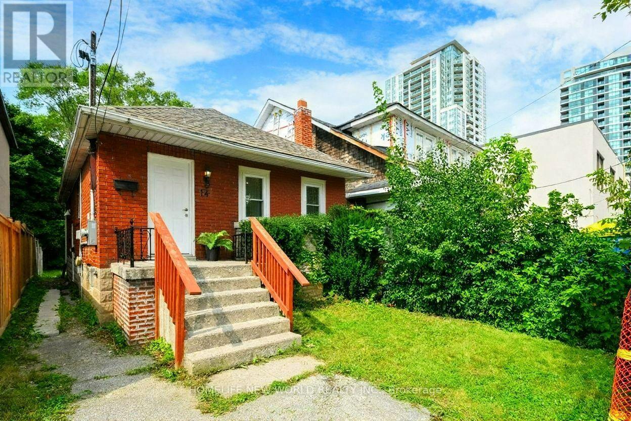 Main Fl - 14 Franklin Avenue, Toronto, Ontario  M2N 1B6 - Photo 2 - C12417966
