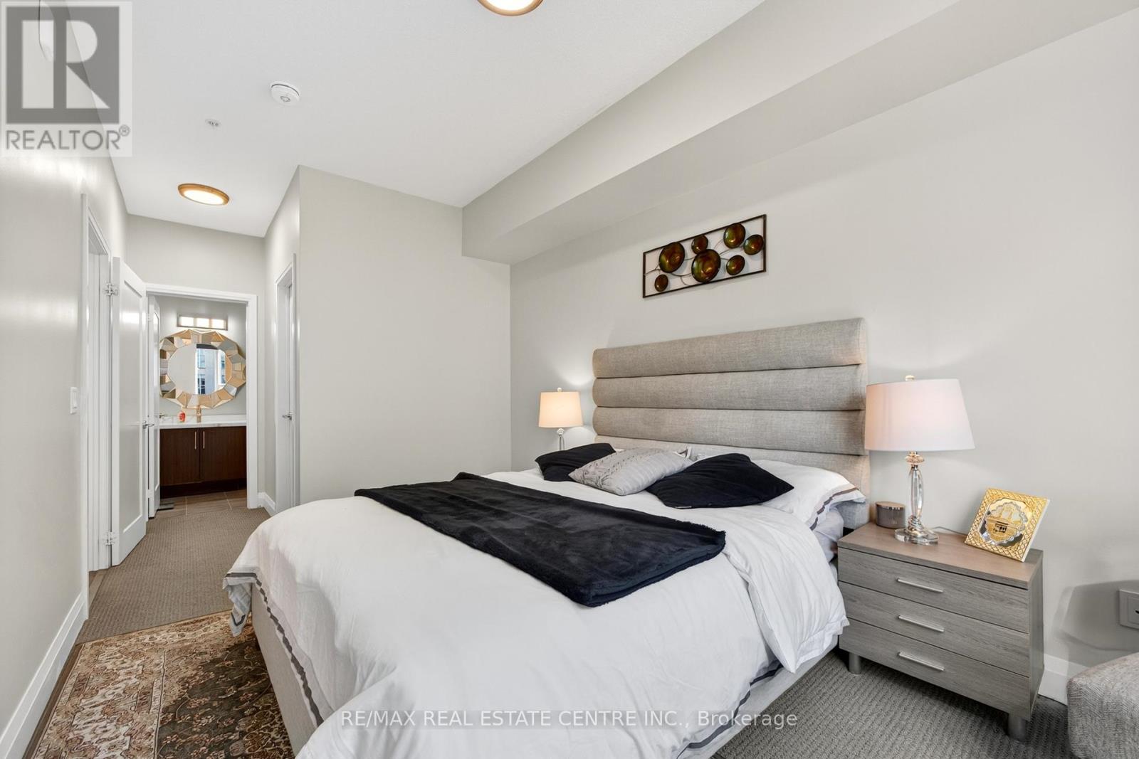 402 - 16 Concord Place, Grimsby, Ontario  L3M 0J1 - Photo 17 - X12526108