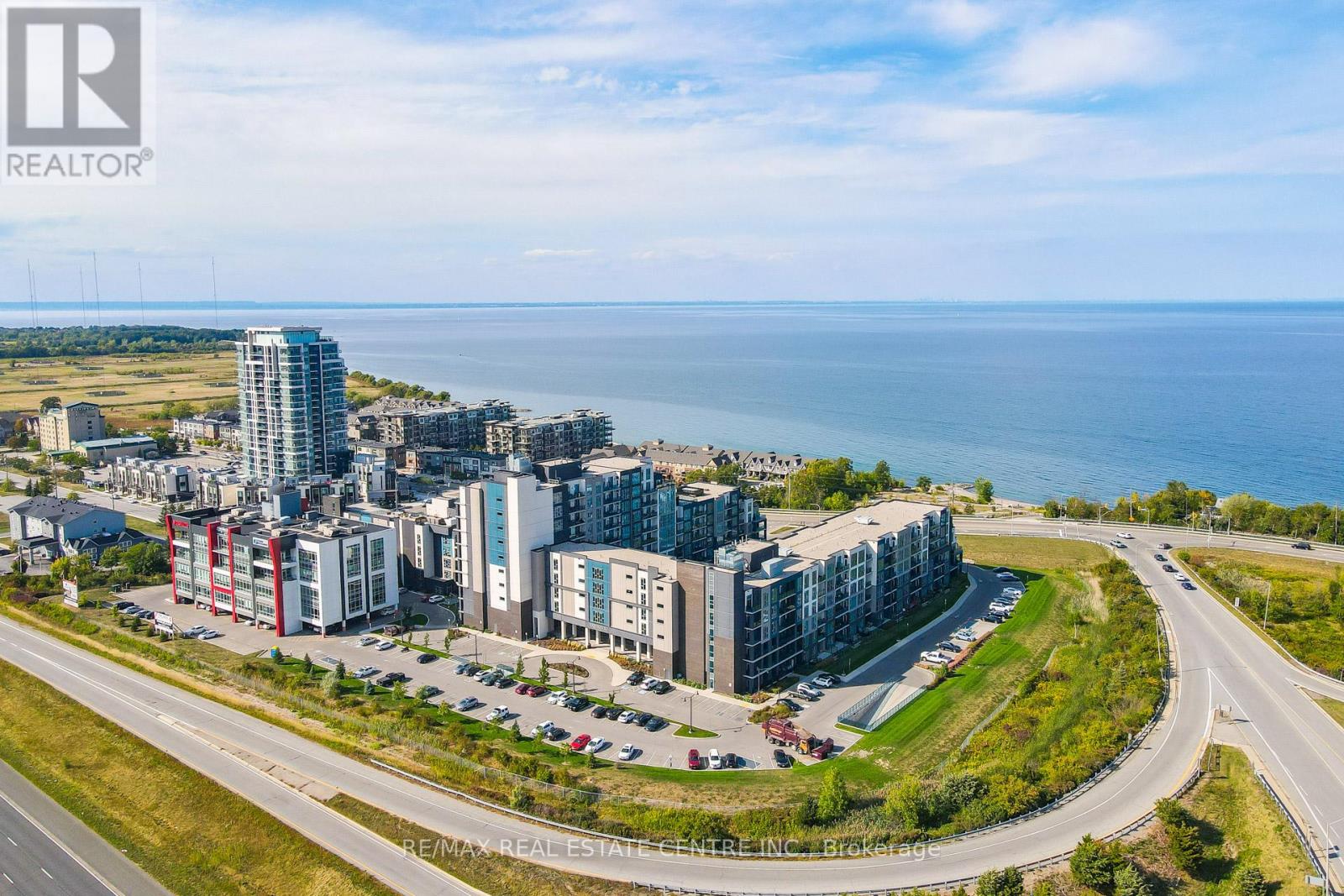 402 - 16 Concord Place, Grimsby, Ontario  L3M 0J1 - Photo 2 - X12526108