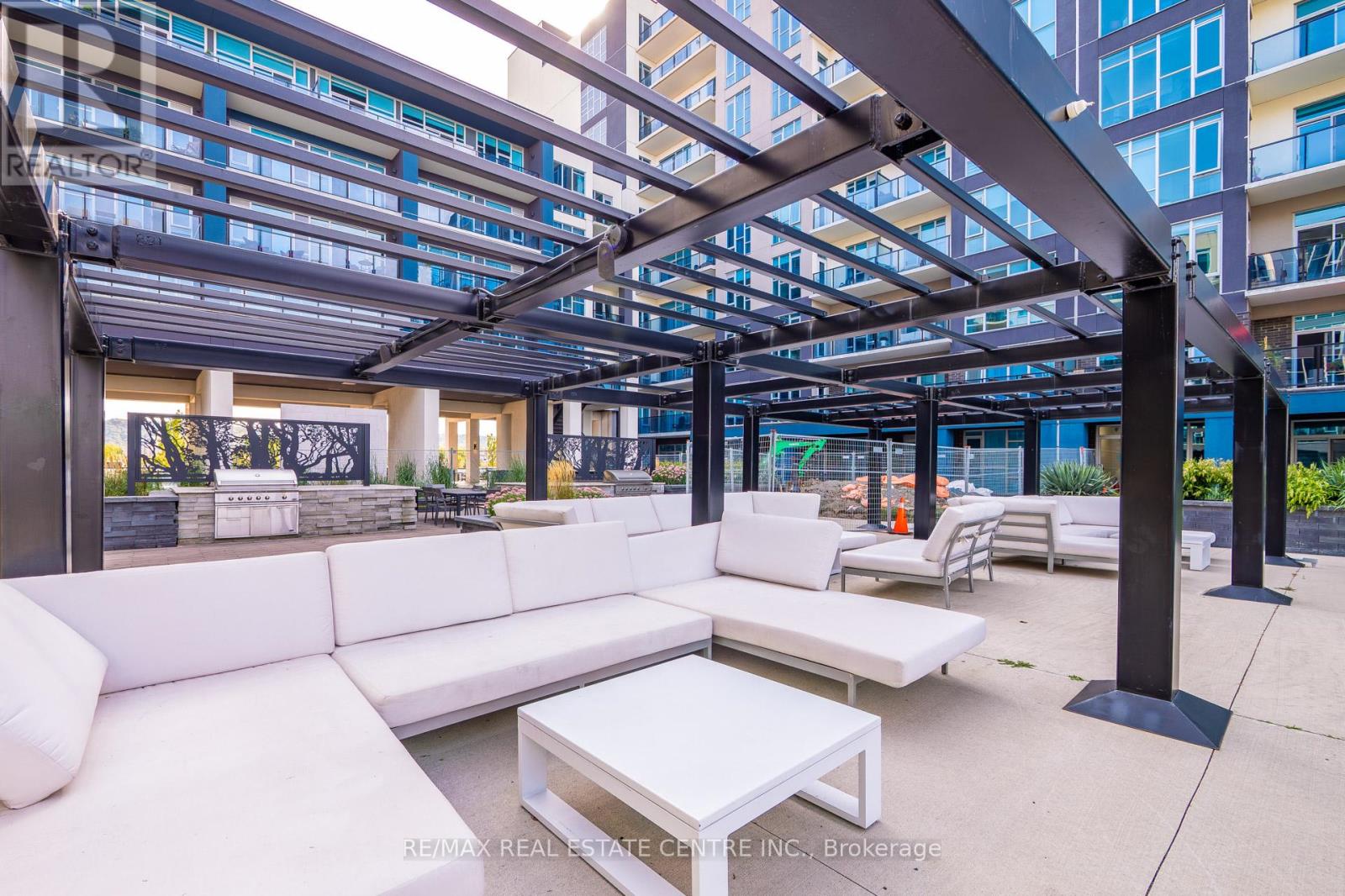 402 - 16 Concord Place, Grimsby, Ontario  L3M 0J1 - Photo 32 - X12526108