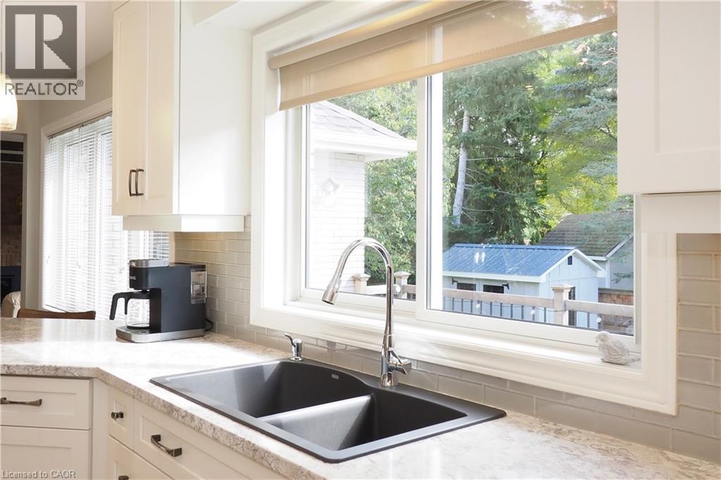 375 Crimson Drive, Waterloo, Ontario  N2K 2V2 - Photo 15 - 40780412