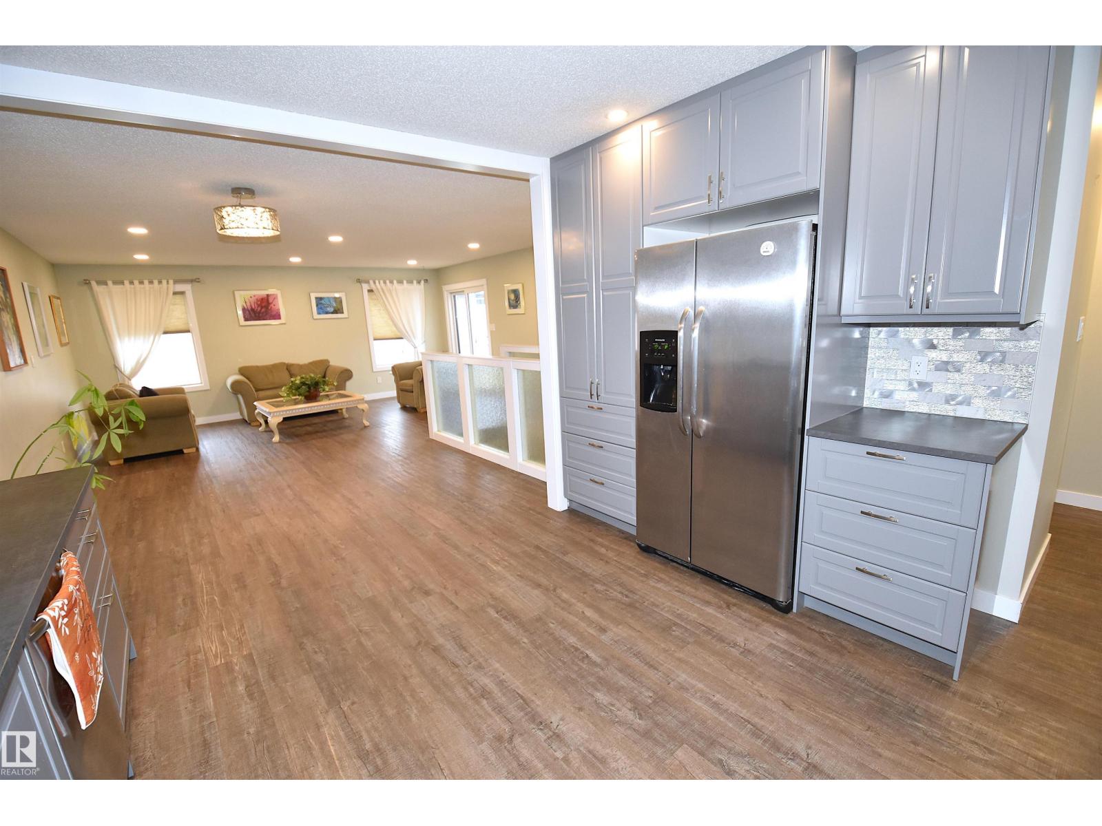 1574 54 St Nw, Edmonton, Alberta  T6L 6H4 - Photo 15 - E4465219