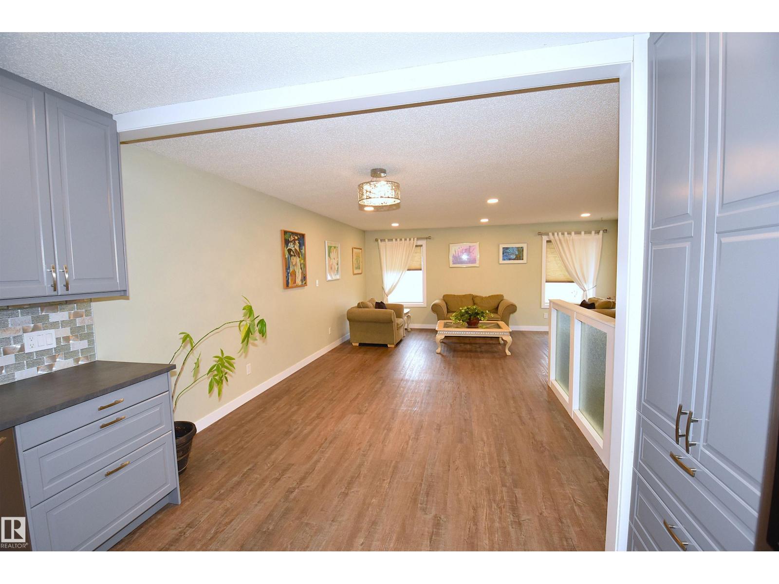 1574 54 St Nw, Edmonton, Alberta  T6L 6H4 - Photo 17 - E4465219