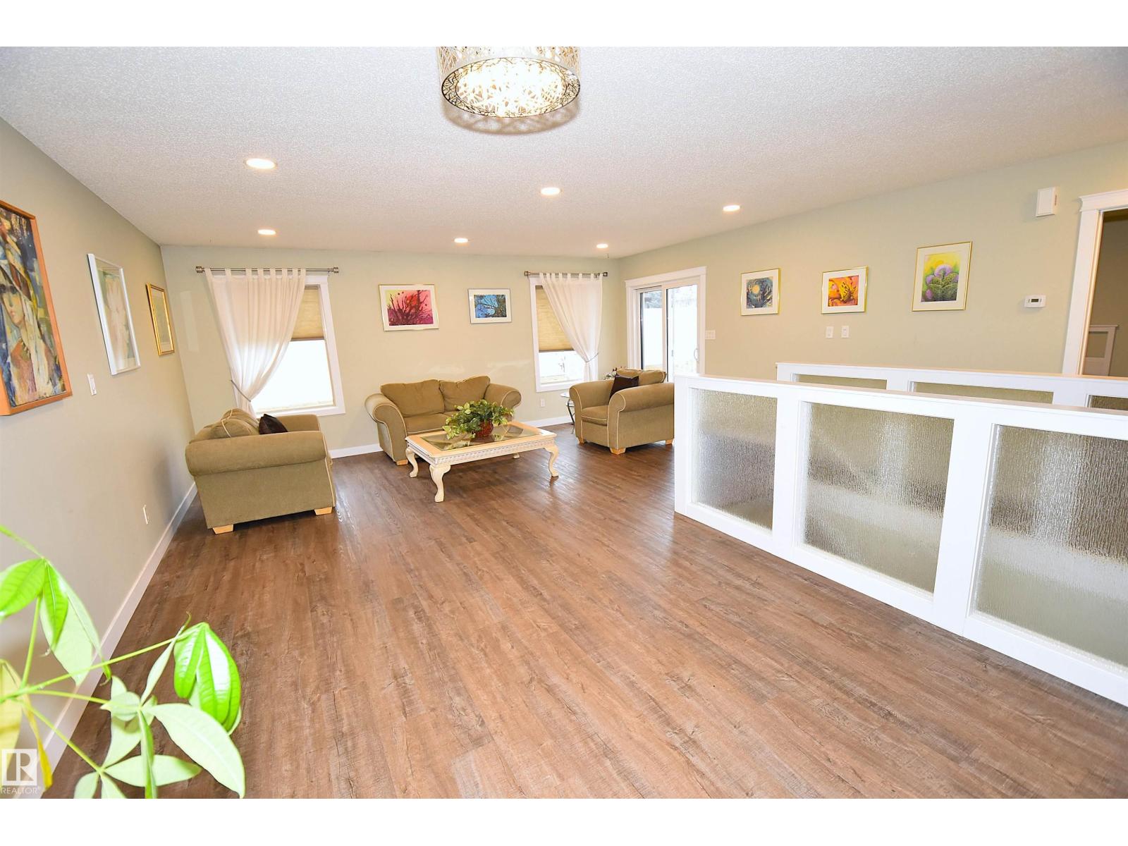 1574 54 St Nw, Edmonton, Alberta  T6L 6H4 - Photo 18 - E4465219