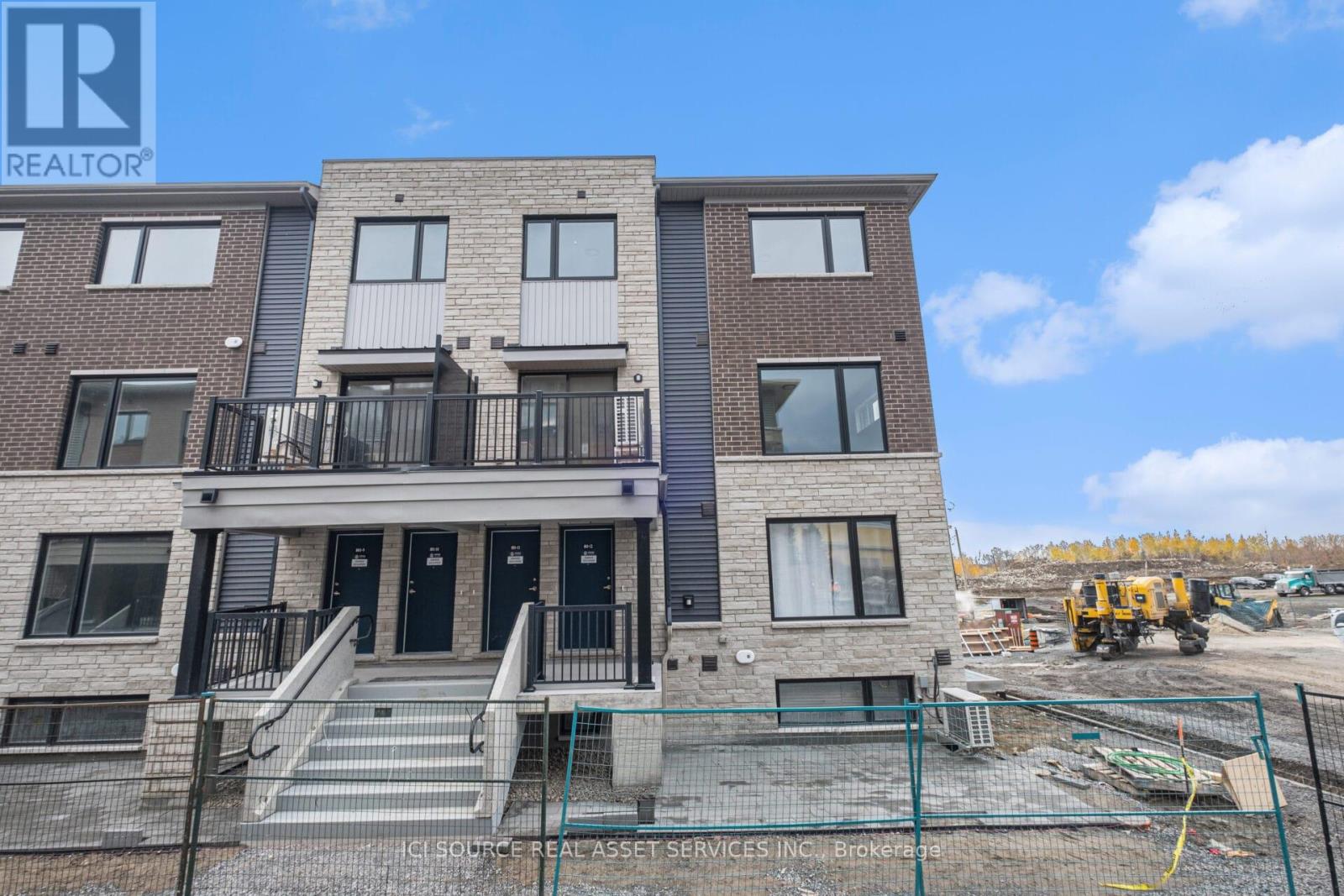 12 - 801 Glenroy Gilbert Drive, Ottawa, Ontario  K2J 5G3 - Photo 2 - X12526148