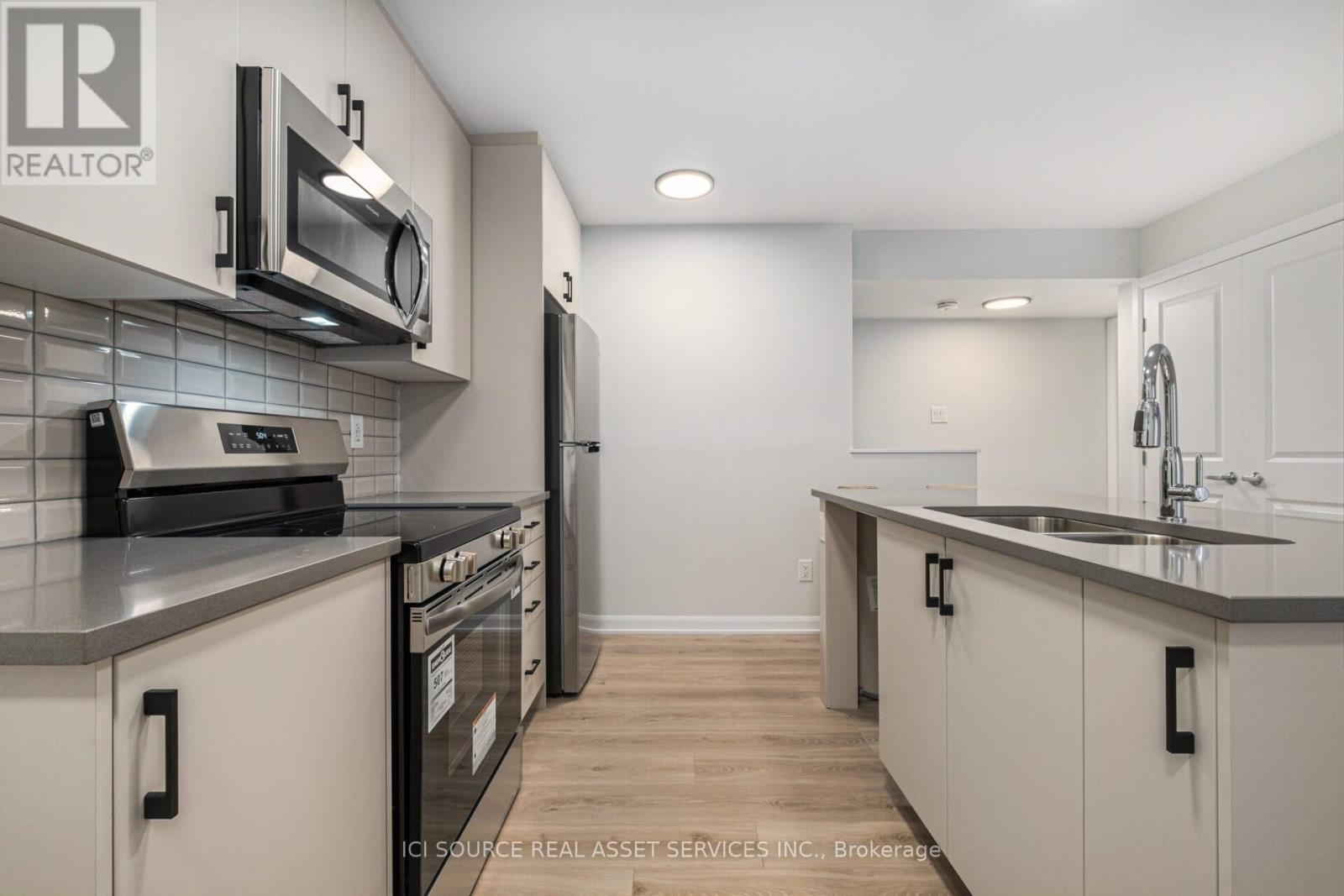 12 - 801 Glenroy Gilbert Drive, Ottawa, Ontario  K2J 5G3 - Photo 7 - X12526148