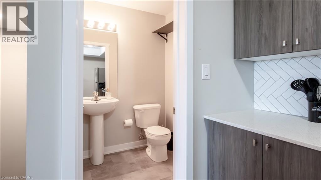 Property at 1331 COUNTRYSTONE Drive Unit# B4 image 4