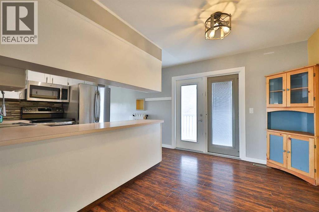 281 N 300 W, Raymond, Alberta  T0K 2S0 - Photo 9 - A2261381