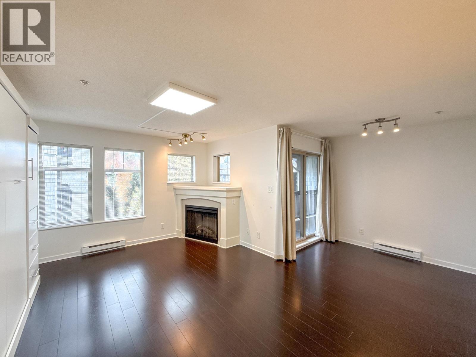 401 2988 Silver Springs Boulevard, Coquitlam, British Columbia  V3E 3R6 - Photo 2 - R3065097