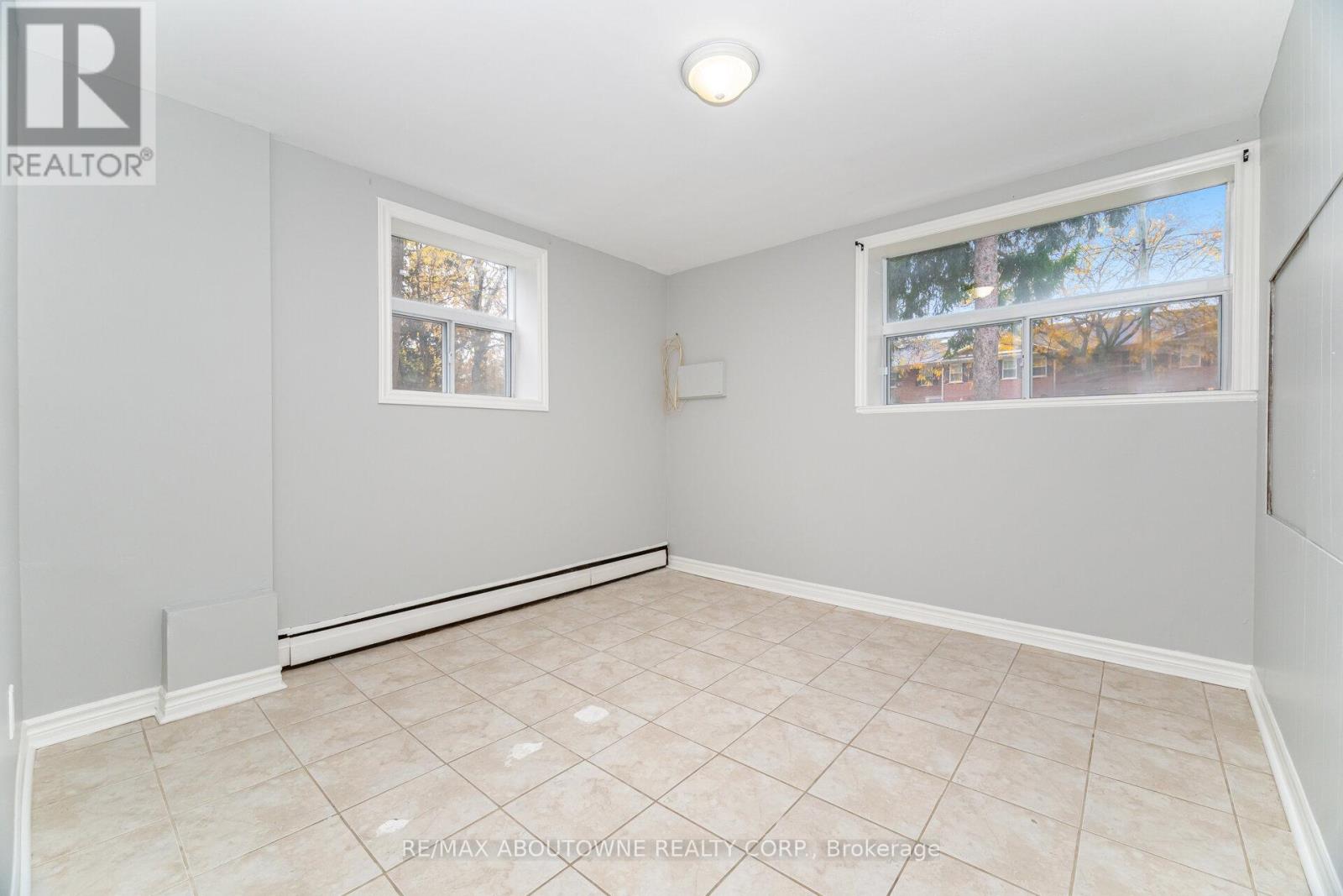 6 - 2138 Ghent Avenue, Burlington, Ontario  L7R 1Y3 - Photo 11 - W12524414