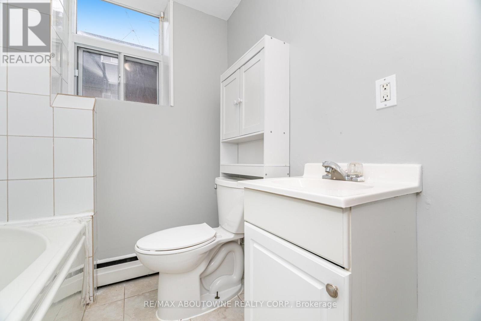 6 - 2138 Ghent Avenue, Burlington, Ontario  L7R 1Y3 - Photo 17 - W12524414