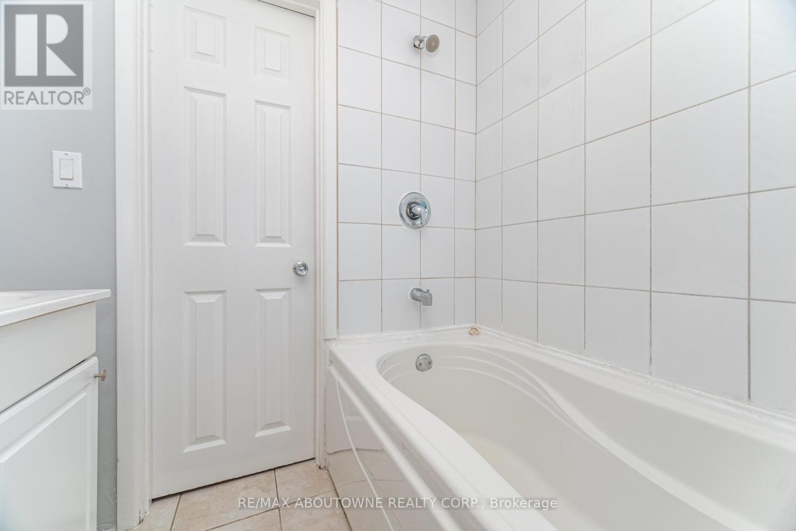 6 - 2138 Ghent Avenue, Burlington, Ontario  L7R 1Y3 - Photo 18 - W12524414