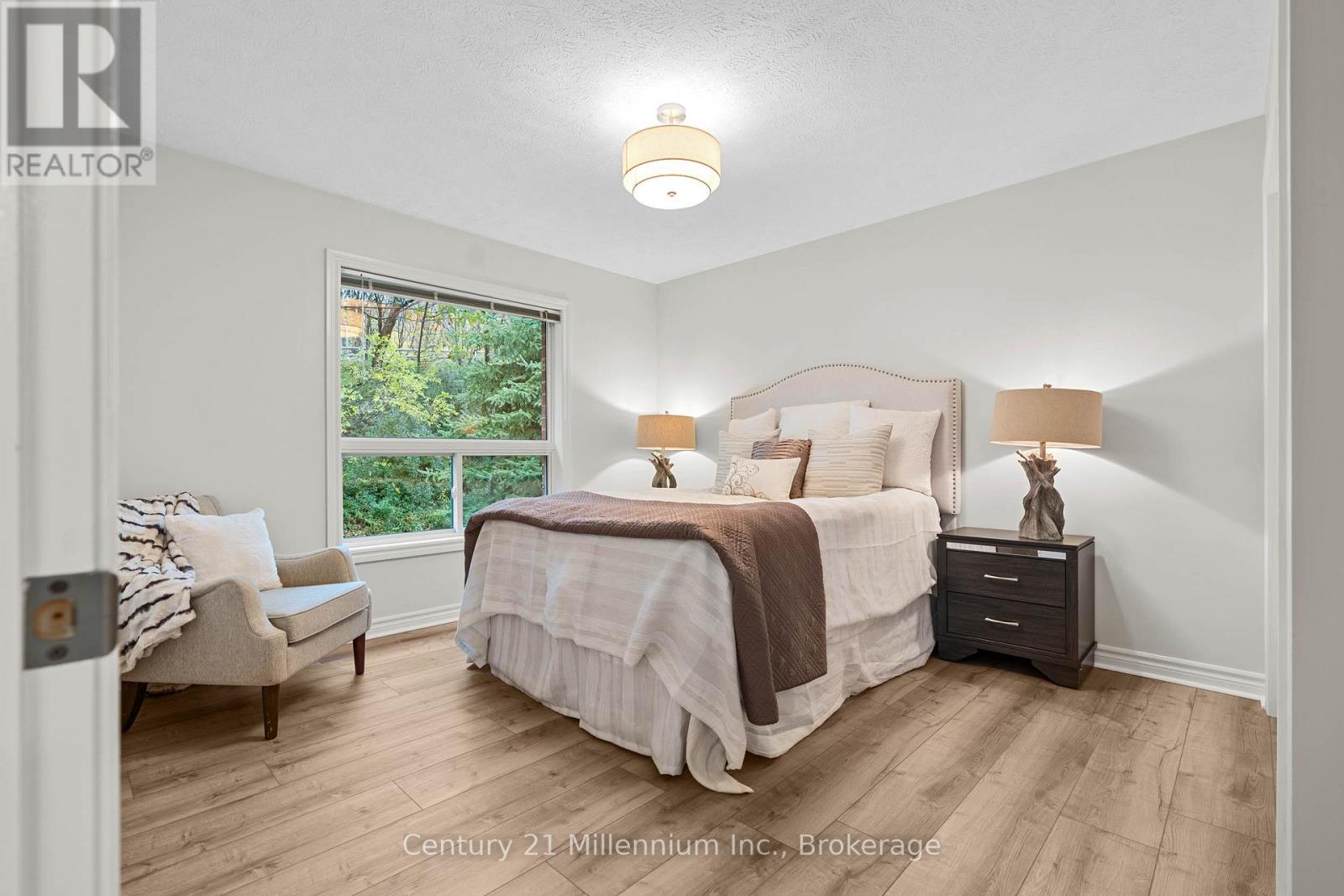 552 9th Street 'a' Street E, Owen Sound, Ontario N4K 0C4 - Photo 33 - X12526104