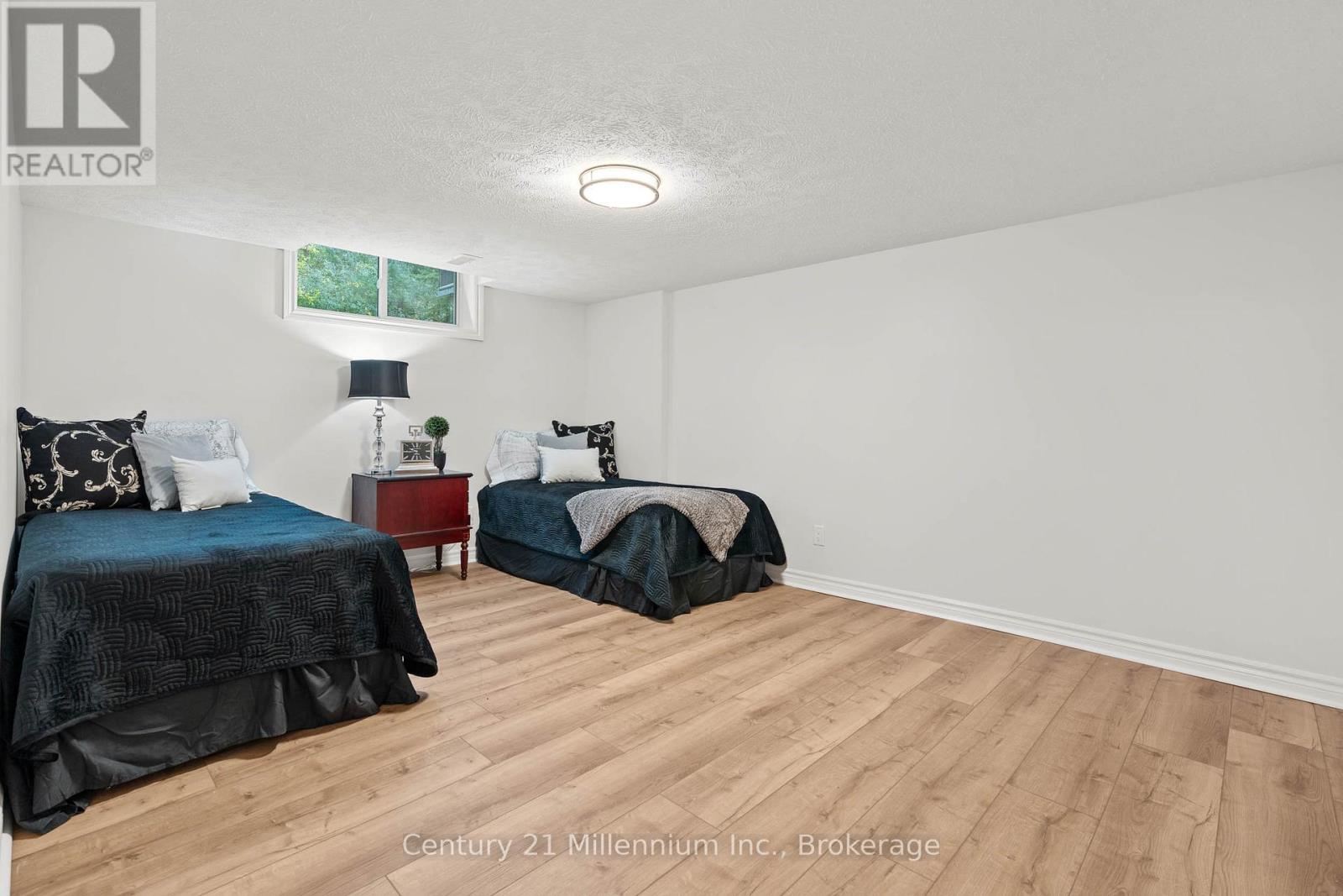 552 9th Street 'a' Street E, Owen Sound, Ontario N4K 0C4 - Photo 38 - X12526104