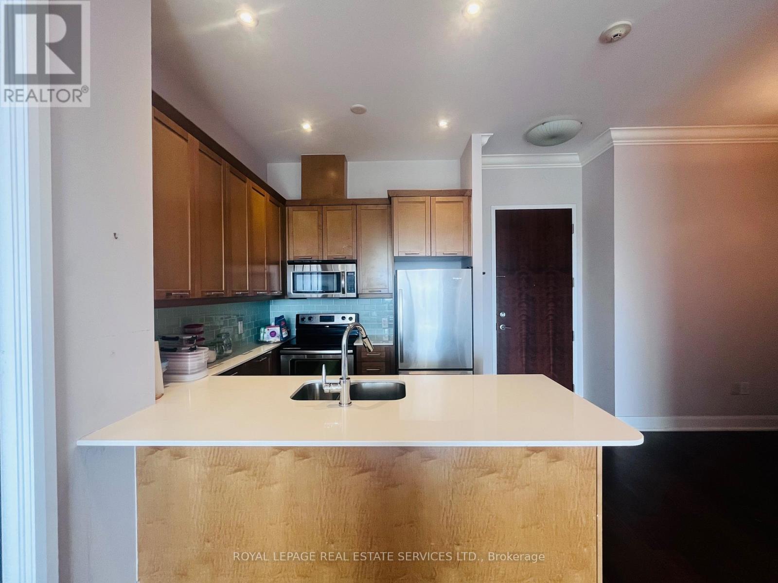 701 - 2470 Prince Michael Drive, Oakville, Ontario  L6H 0G9 - Photo 4 - W12423068