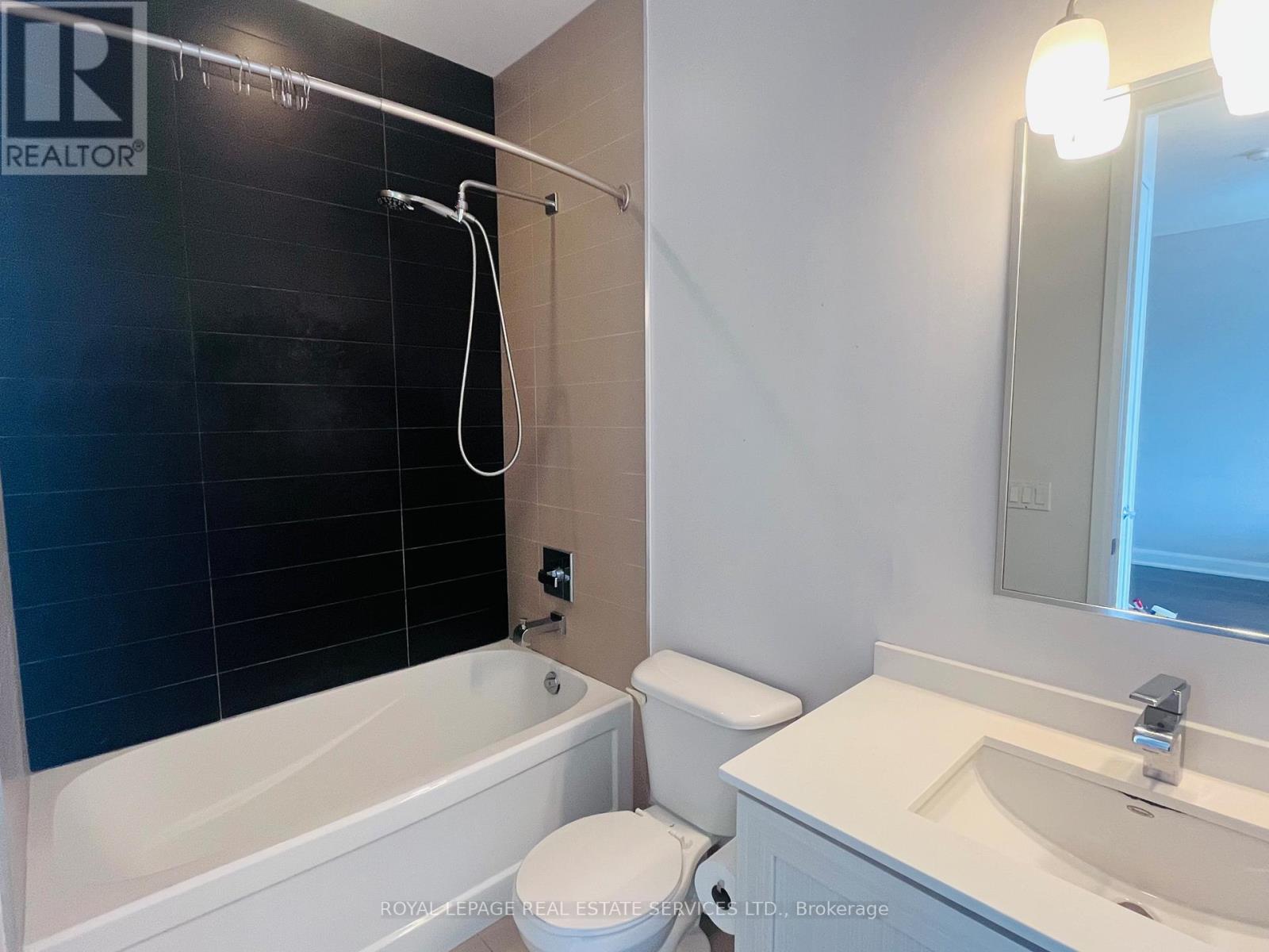 701 - 2470 Prince Michael Drive, Oakville, Ontario  L6H 0G9 - Photo 9 - W12423068