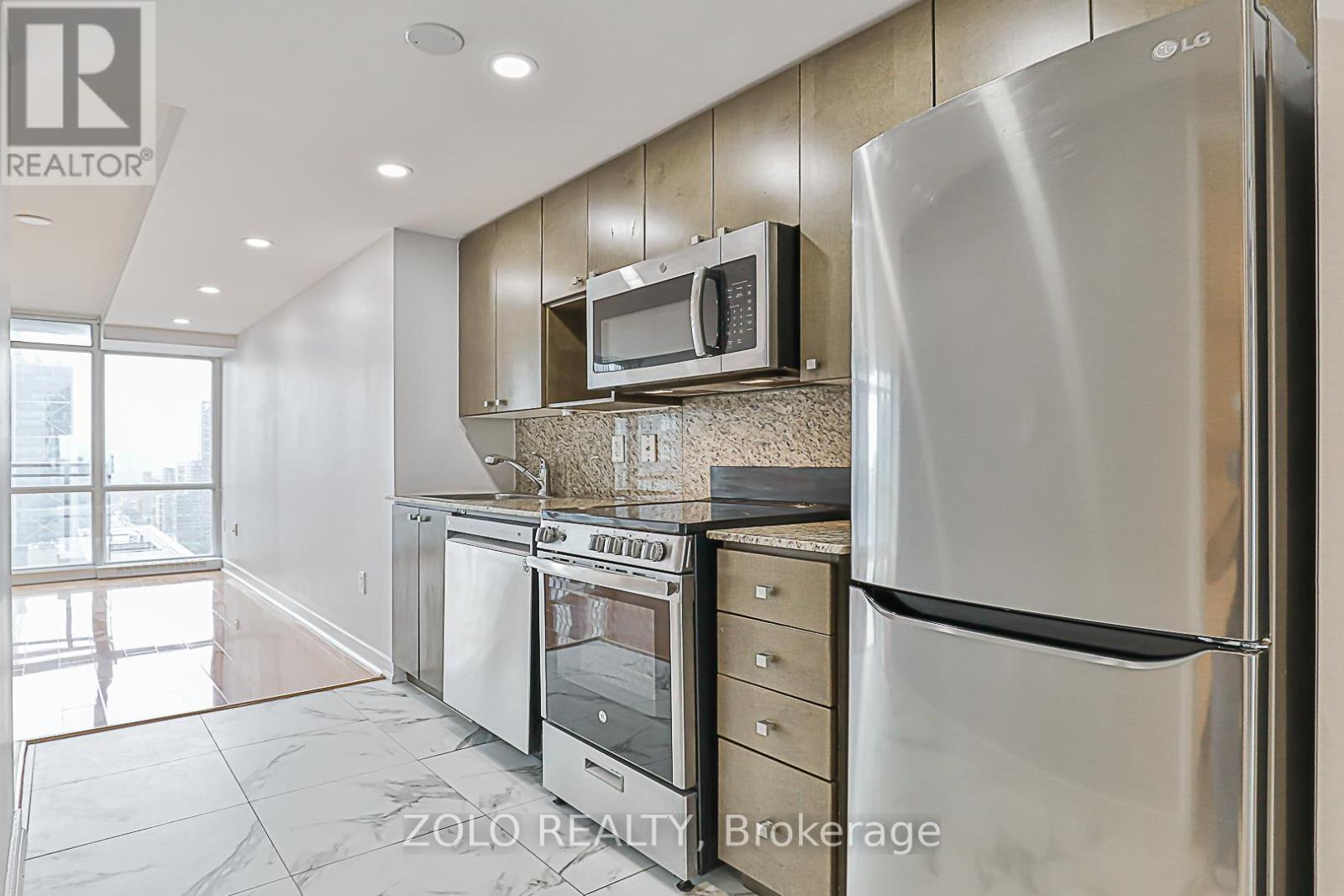 3305 - 11 Brunel Court, Toronto, Ontario  M5V 3Y3 - Photo 10 - C12526184