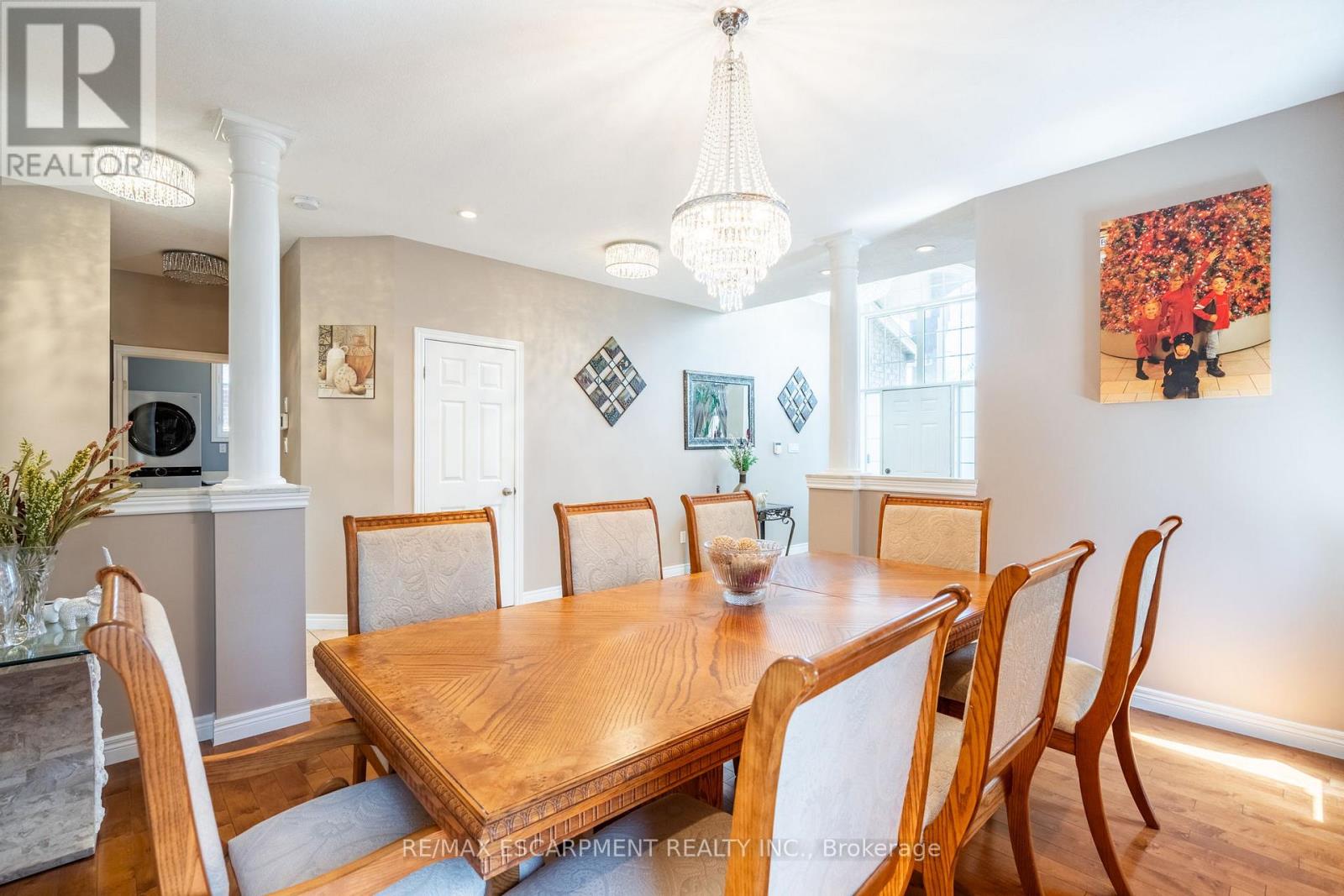 24 Edgecroft Crescent, Hamilton, Ontario  L8J 3Y6 - Photo 7 - X12526182