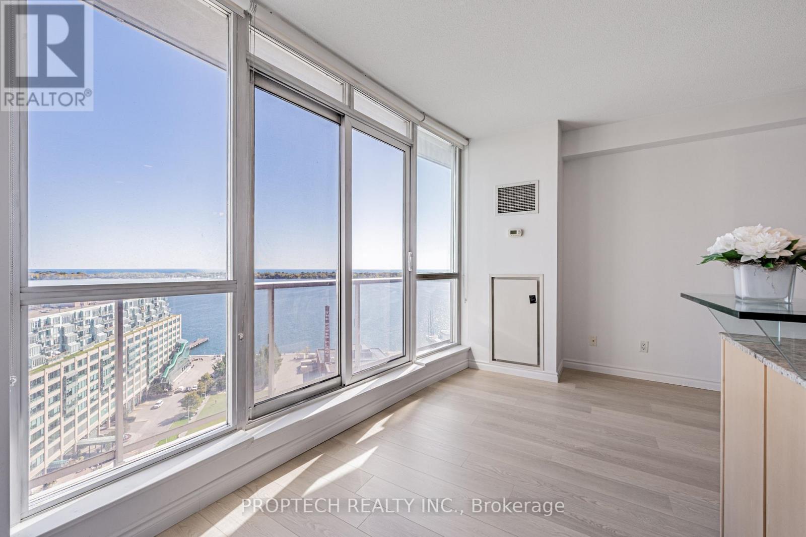 2005 - 218 Queens Quay W, Toronto, Ontario  M5J 2Y6 - Photo 17 - C12526194