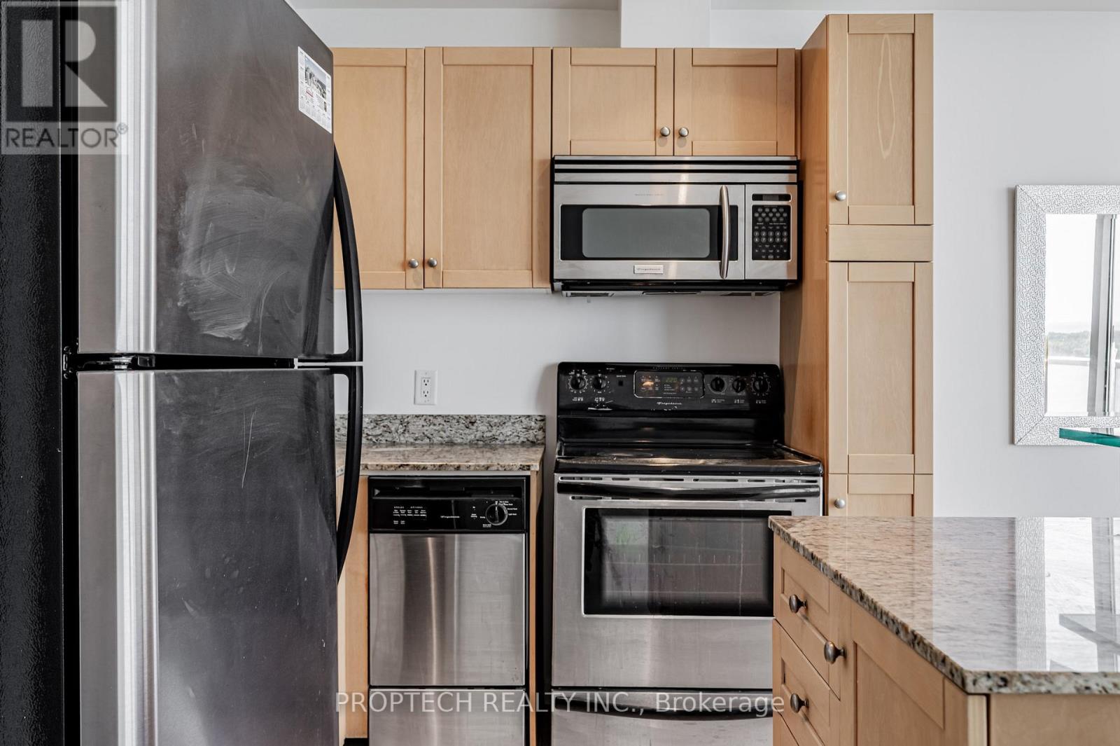 2005 - 218 Queens Quay W, Toronto, Ontario  M5J 2Y6 - Photo 21 - C12526194