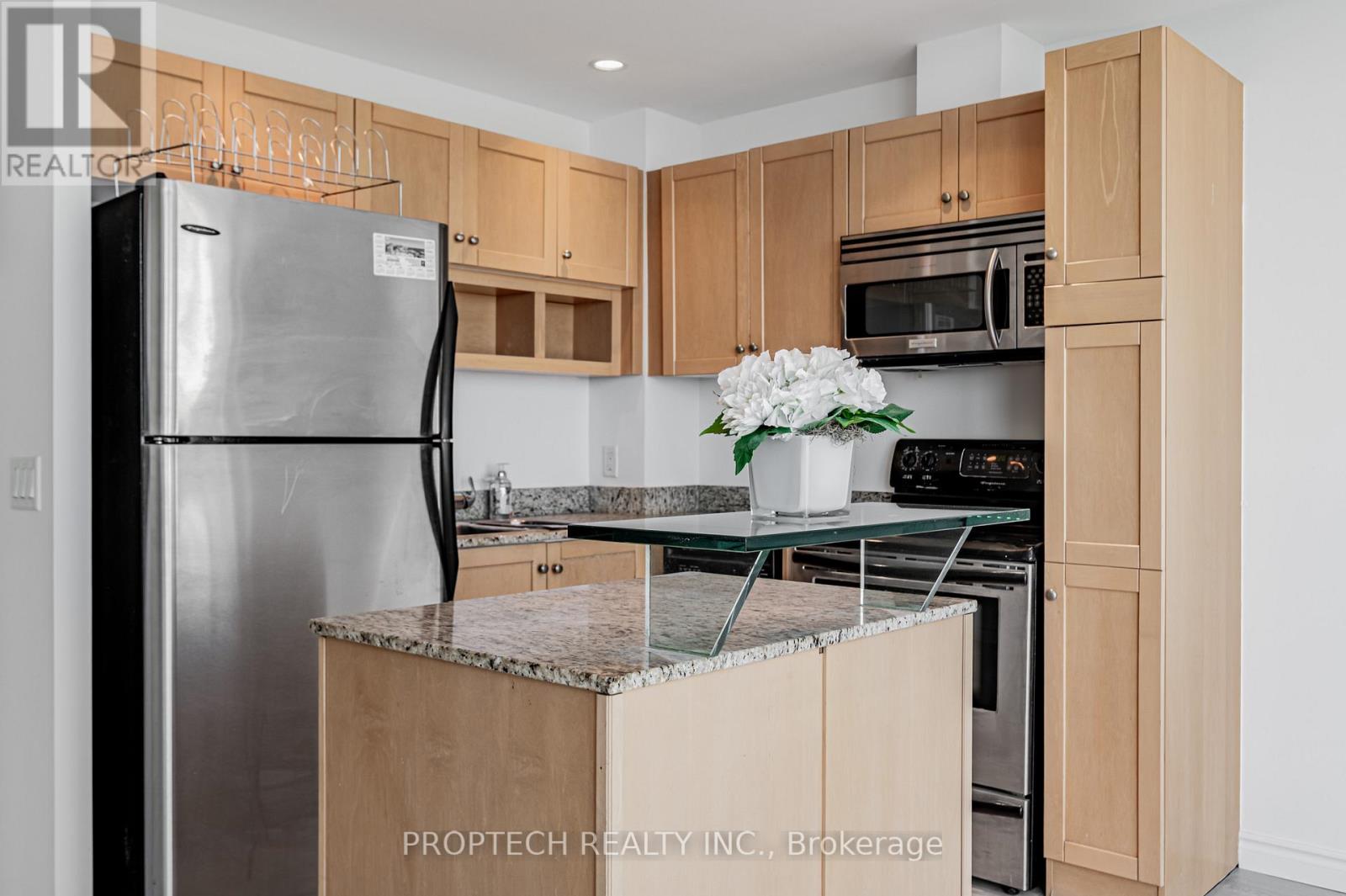 2005 - 218 Queens Quay W, Toronto, Ontario  M5J 2Y6 - Photo 22 - C12526194