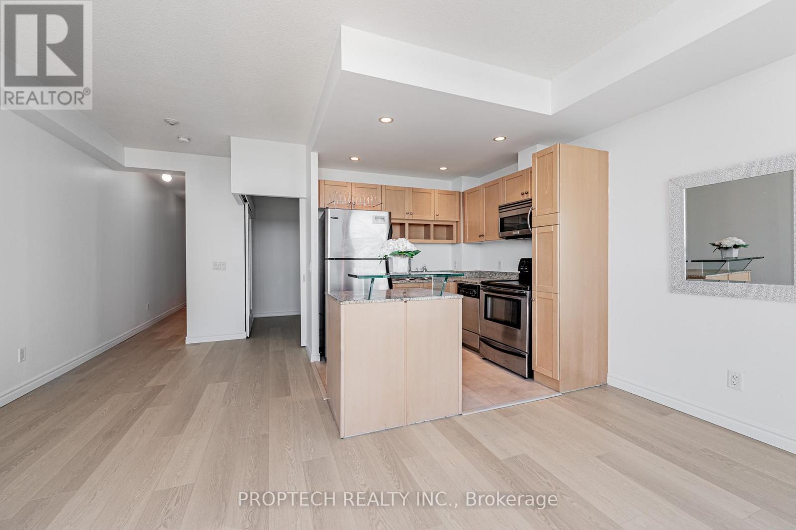 2005 - 218 Queens Quay W, Toronto, Ontario  M5J 2Y6 - Photo 23 - C12526194