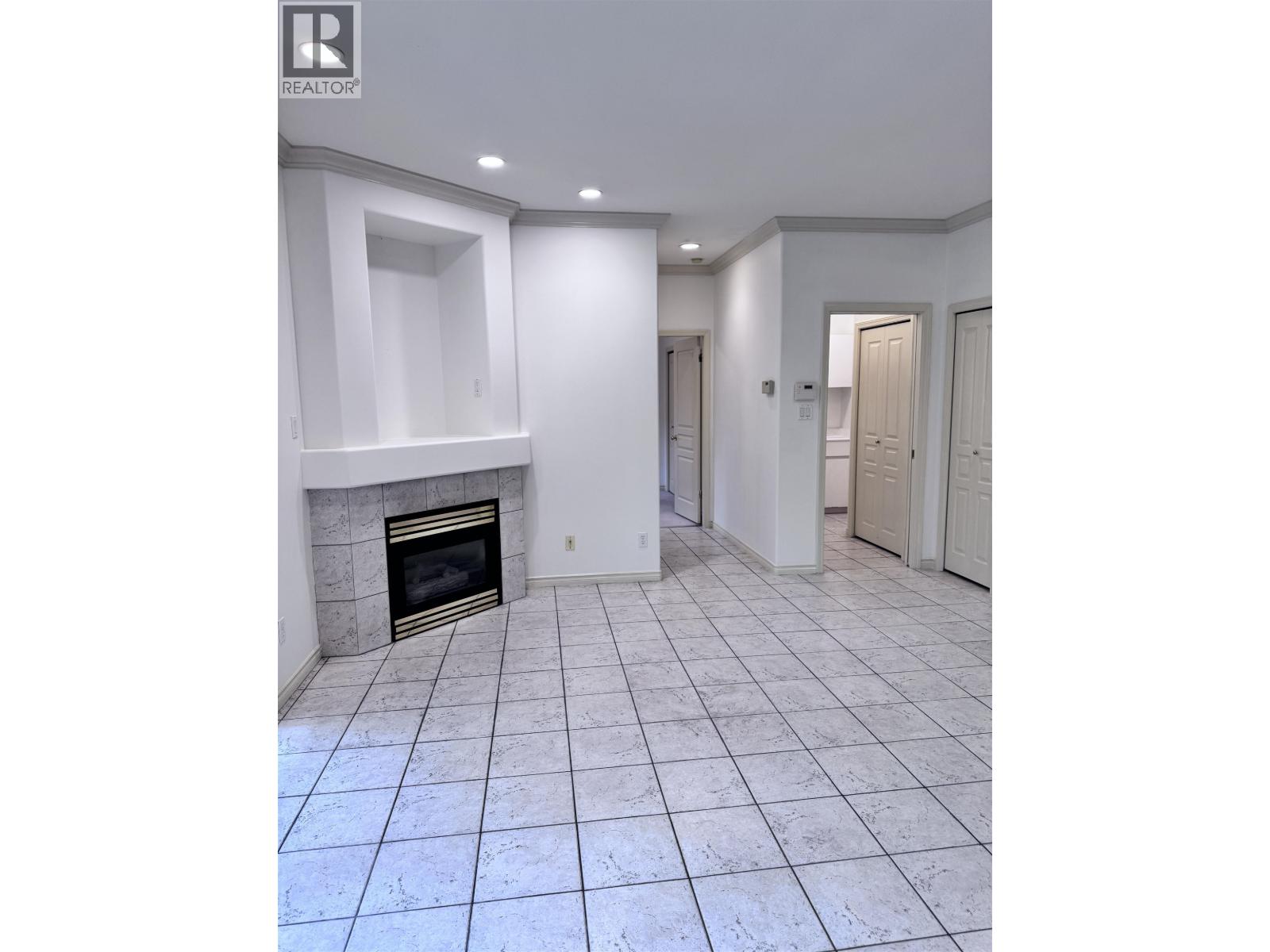 6893 Barnard Drive, Richmond, British Columbia  V7C 5T5 - Photo 4 - R3065932