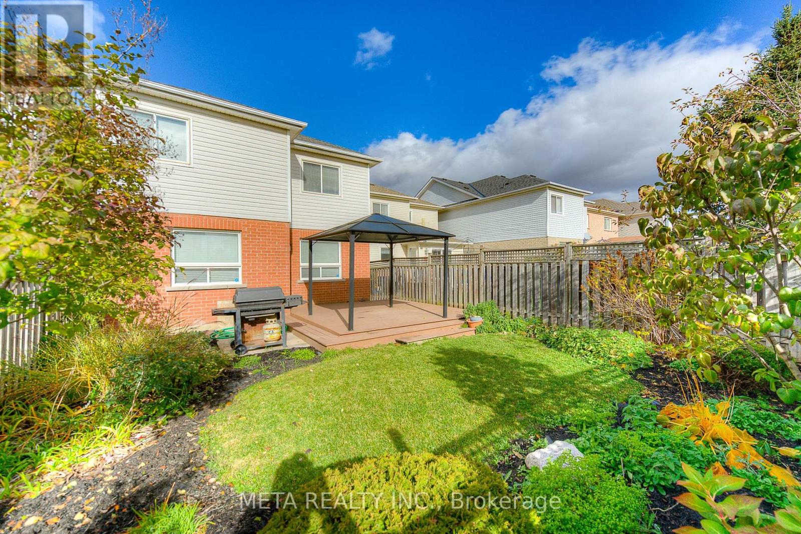 17 Brownridge Place, Whitby, Ontario  L1P 1W3 - Photo 3 - E12526196