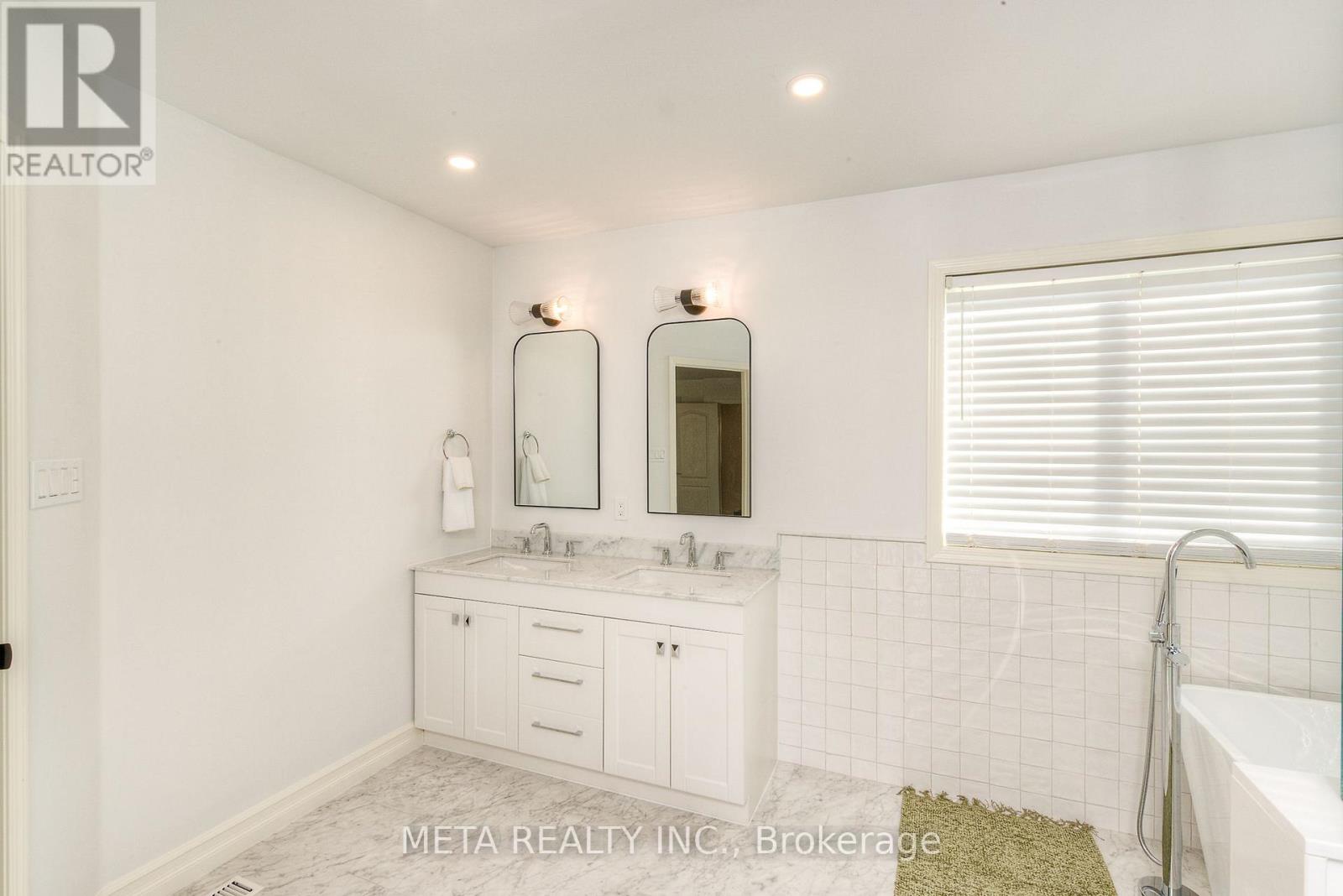 17 Brownridge Place, Whitby, Ontario  L1P 1W3 - Photo 31 - E12526196