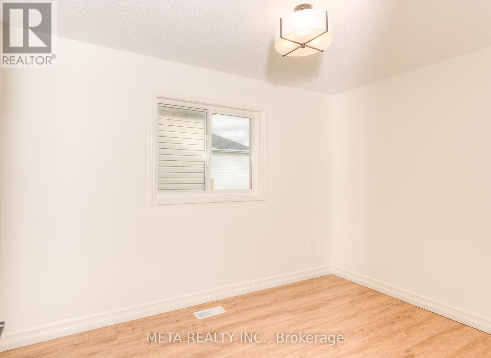 17 Brownridge Place, Whitby, Ontario  L1P 1W3 - Photo 35 - E12526196