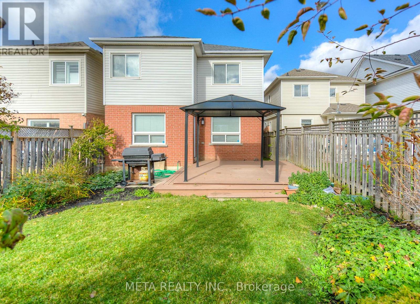 17 Brownridge Place, Whitby, Ontario  L1P 1W3 - Photo 5 - E12526196