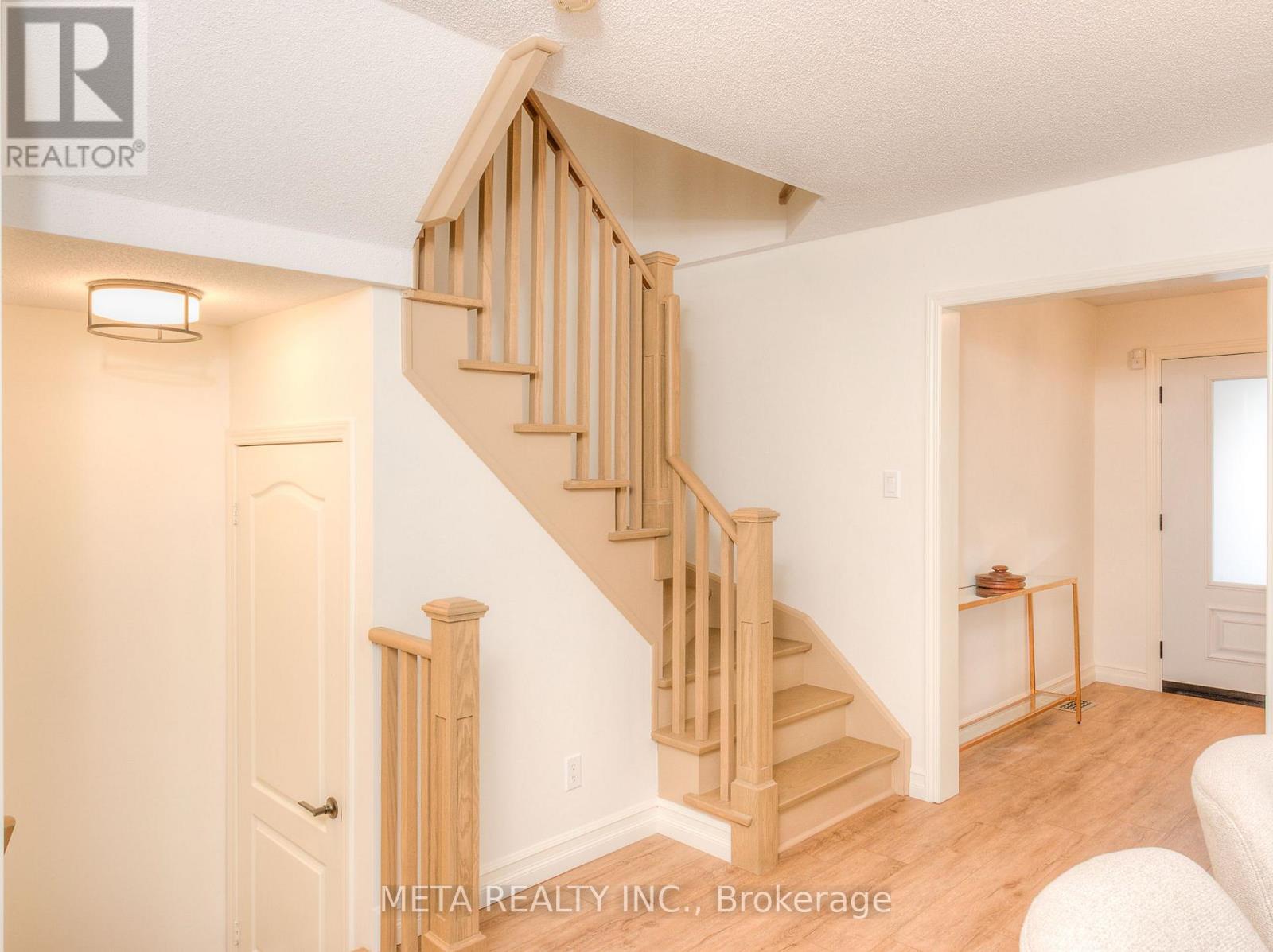 17 Brownridge Place, Whitby, Ontario  L1P 1W3 - Photo 6 - E12526196