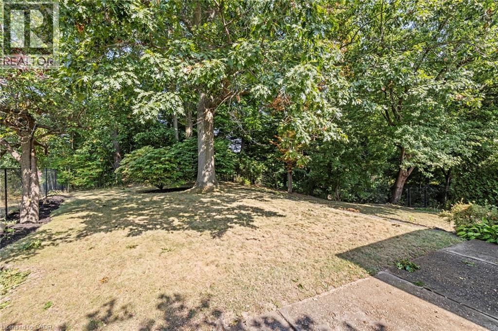 40 Bertram Drive, Dundas, Ontario  L9H 4T3 - Photo 42 - 40786852