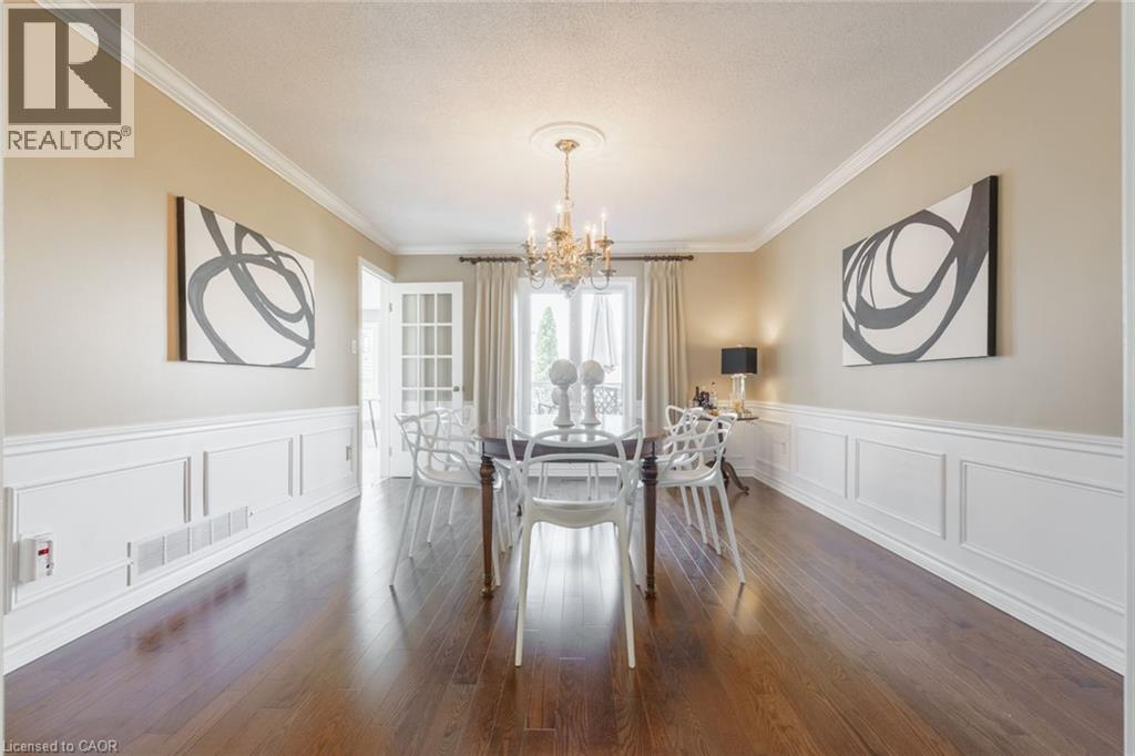 19 Honeysuckle Crescent, Ancaster, Ontario L9K 1A9 - Photo 4 - 40785534