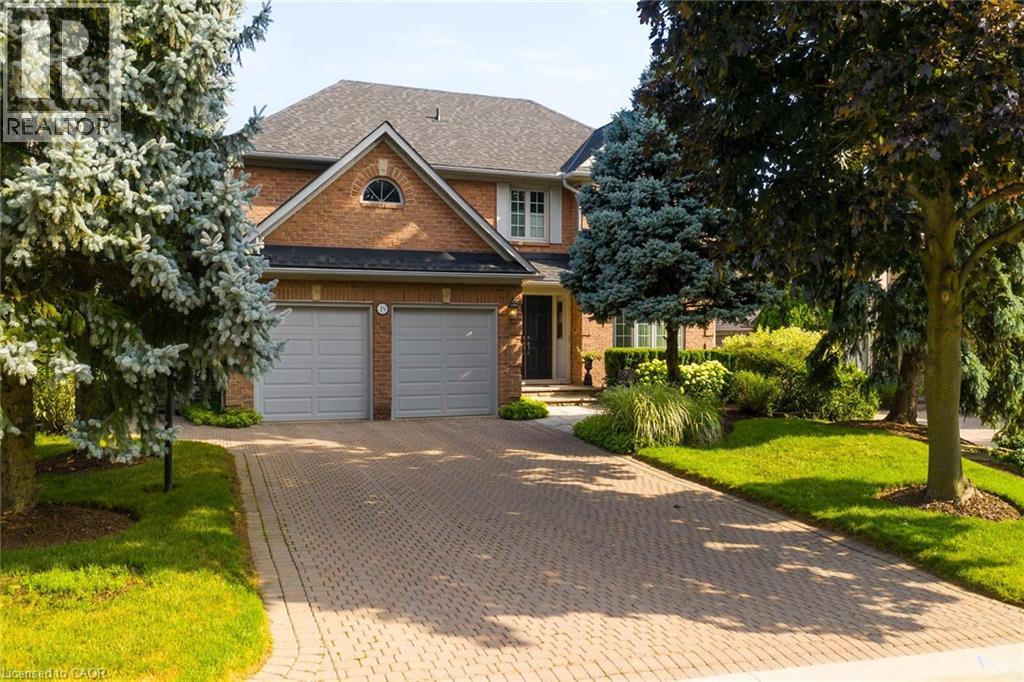 19 HONEYSUCKLE Crescent, Ancaster, Ontario